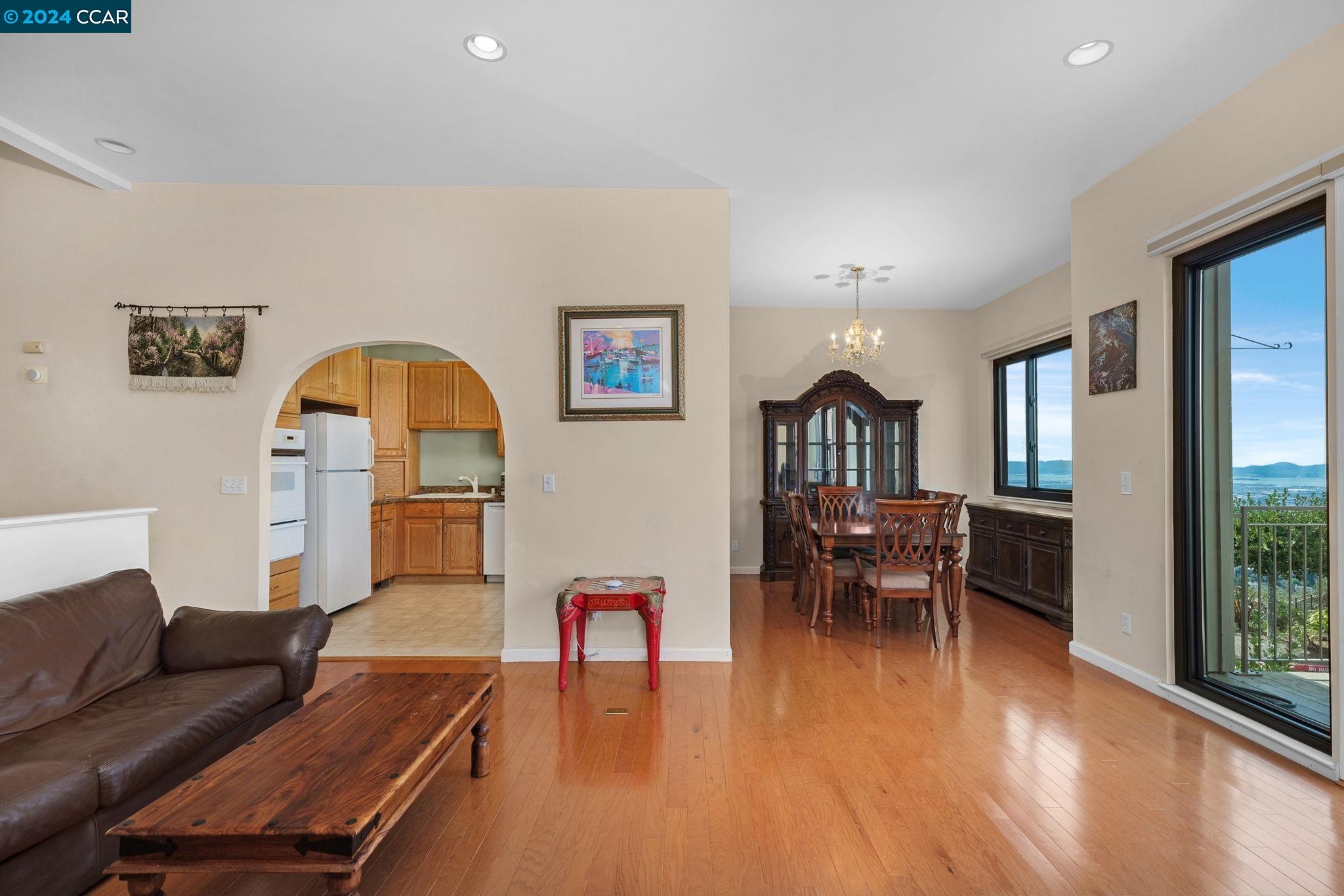 15 Hawks Hill Ct.