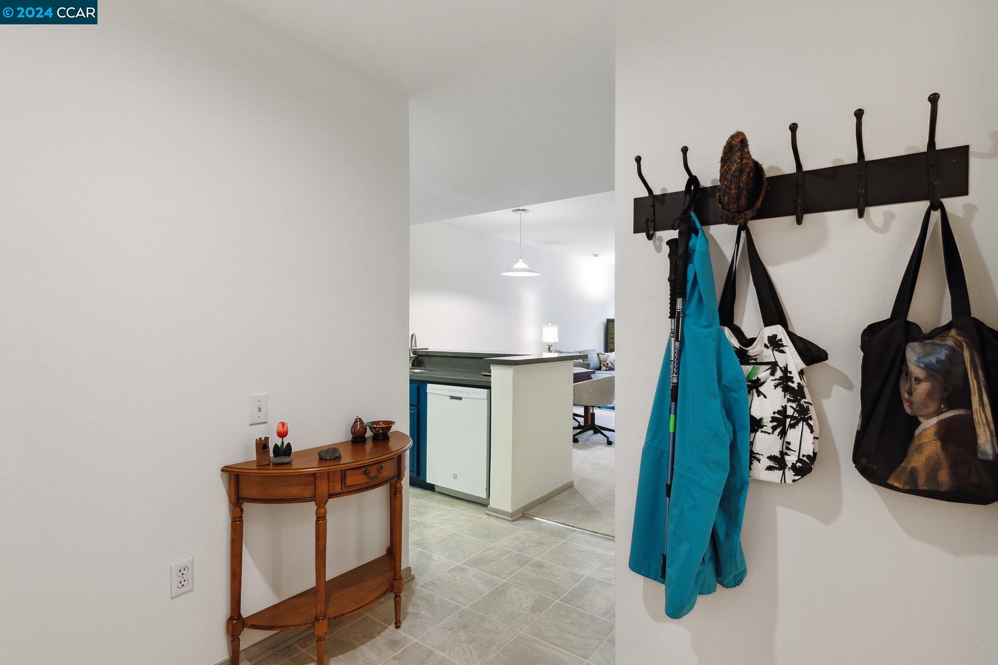240 Caldecott Ln # 217