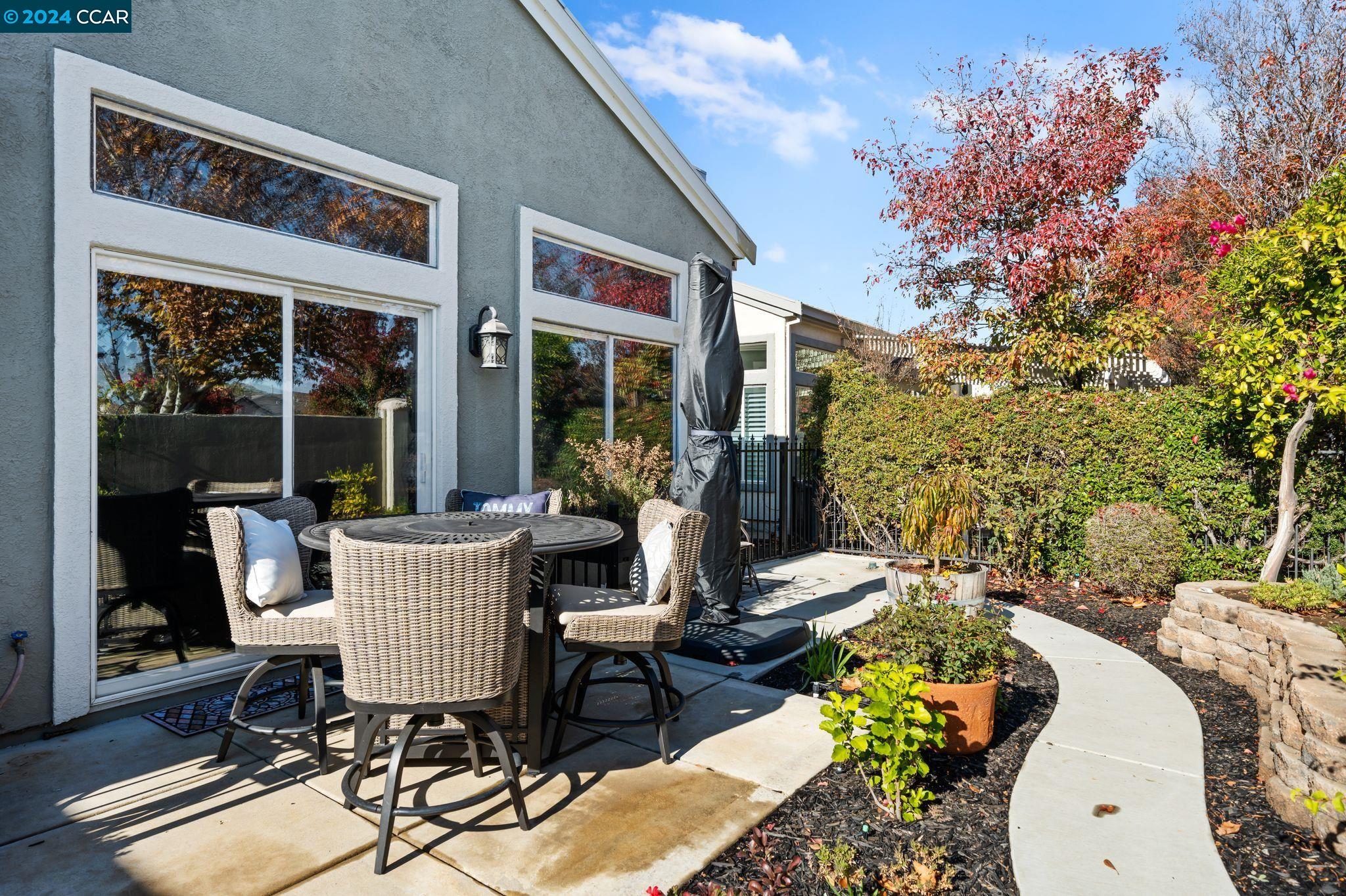 90 Winesap Dr