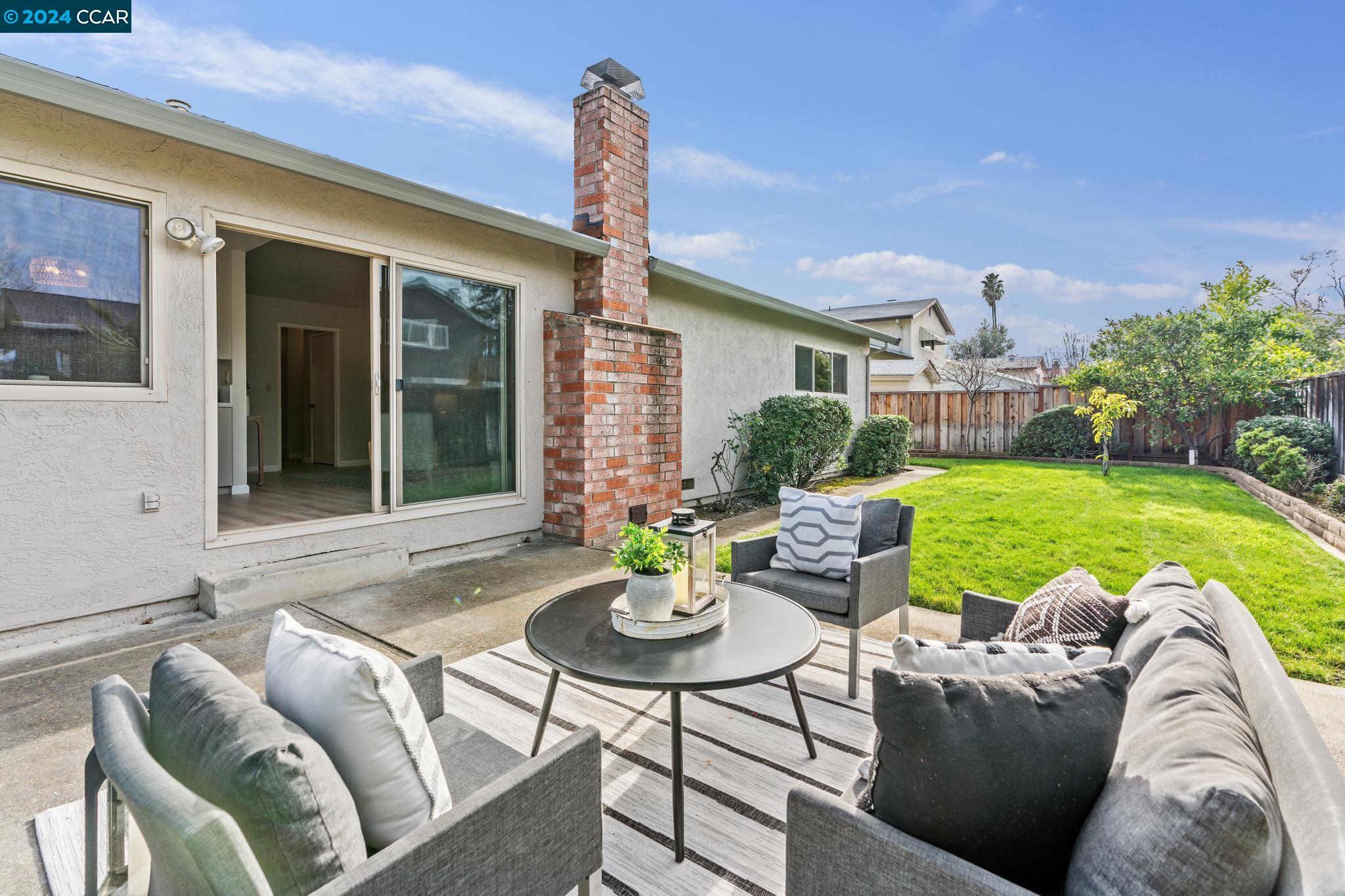 2255 Fox Way