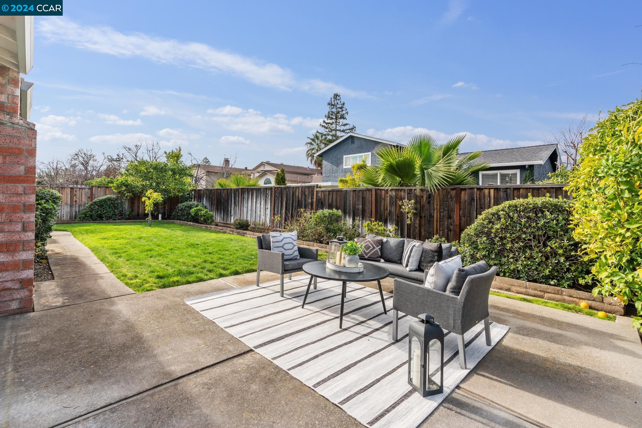 2255 Fox Way