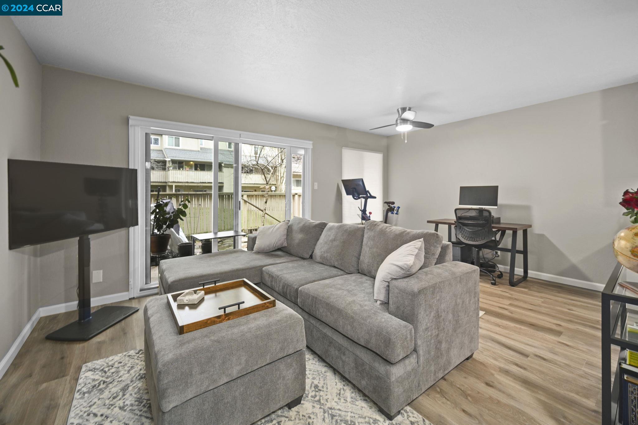 2716 Oak Rd # 100
