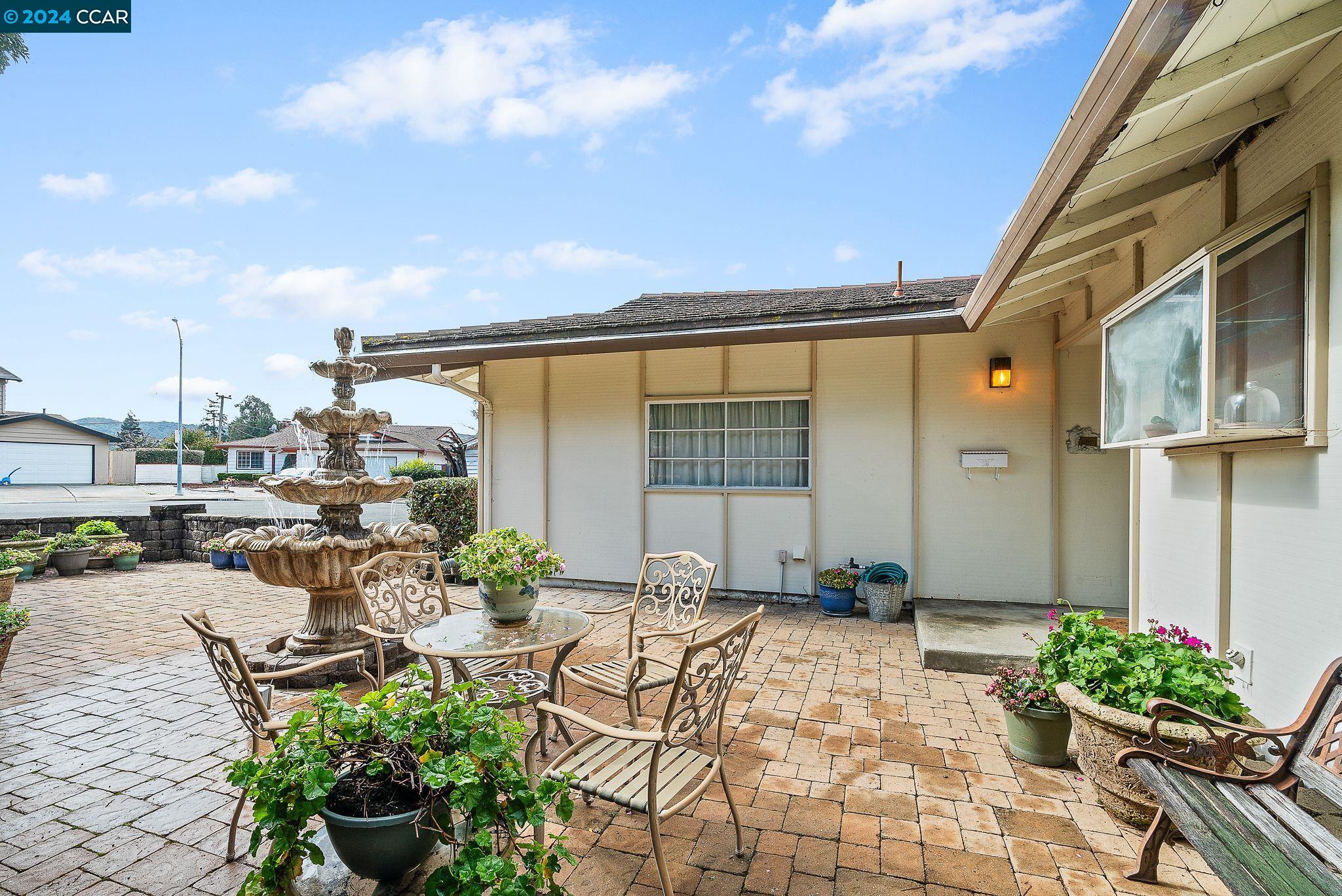 3085 Sun Ct