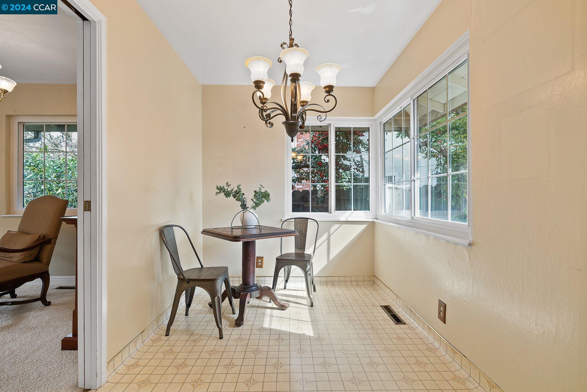 3085 Sun Ct