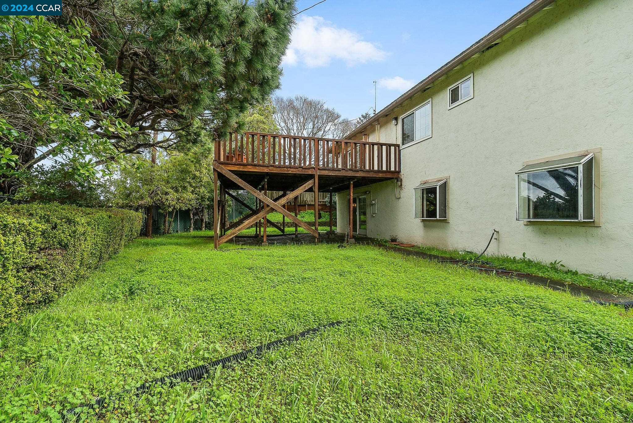 3085 Sun Ct