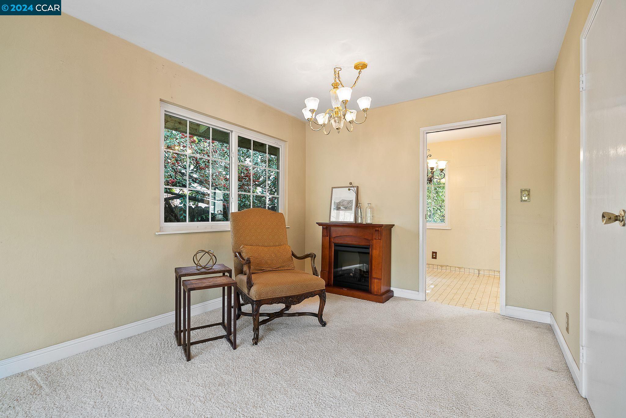 3085 Sun Ct