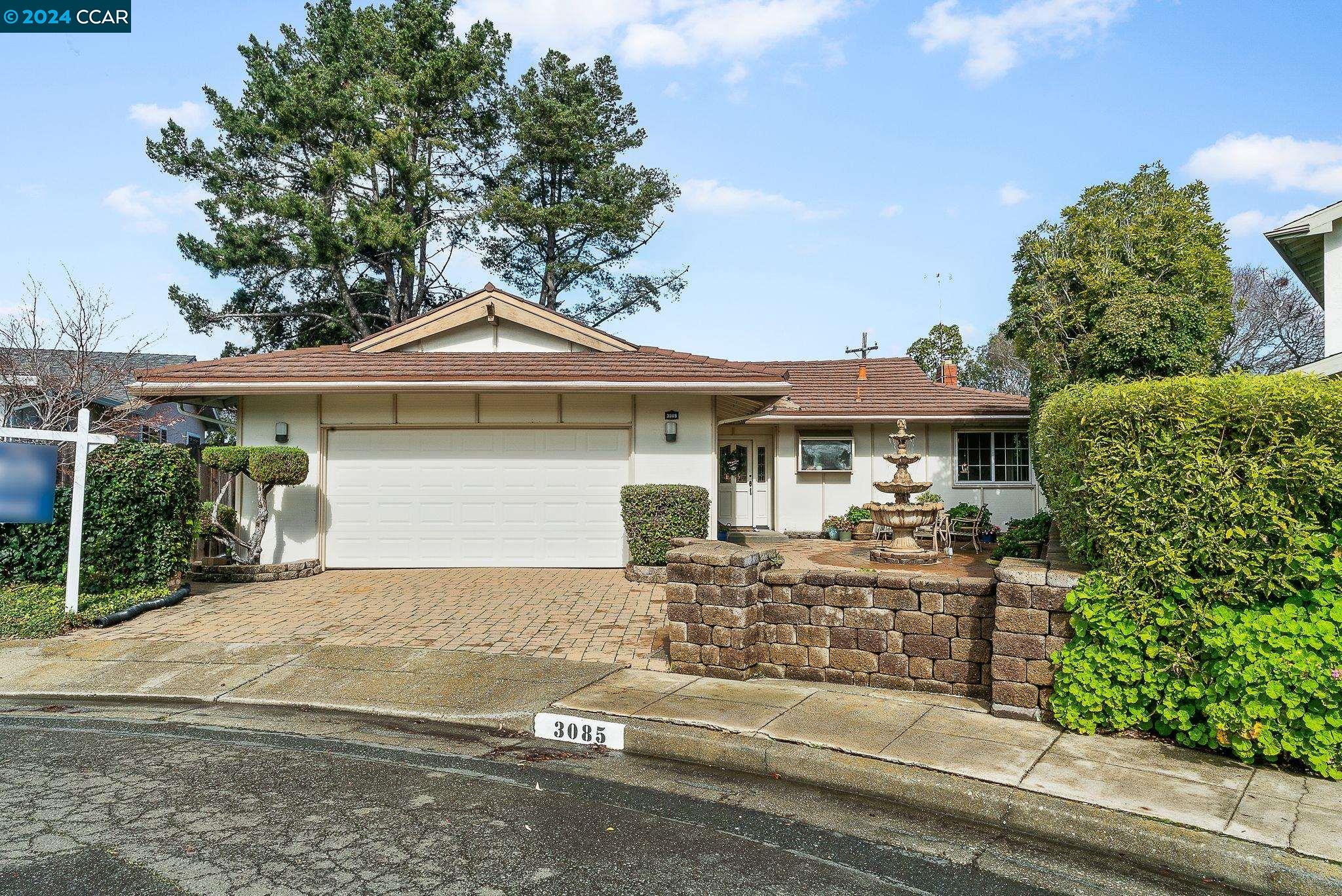 3085 Sun Ct