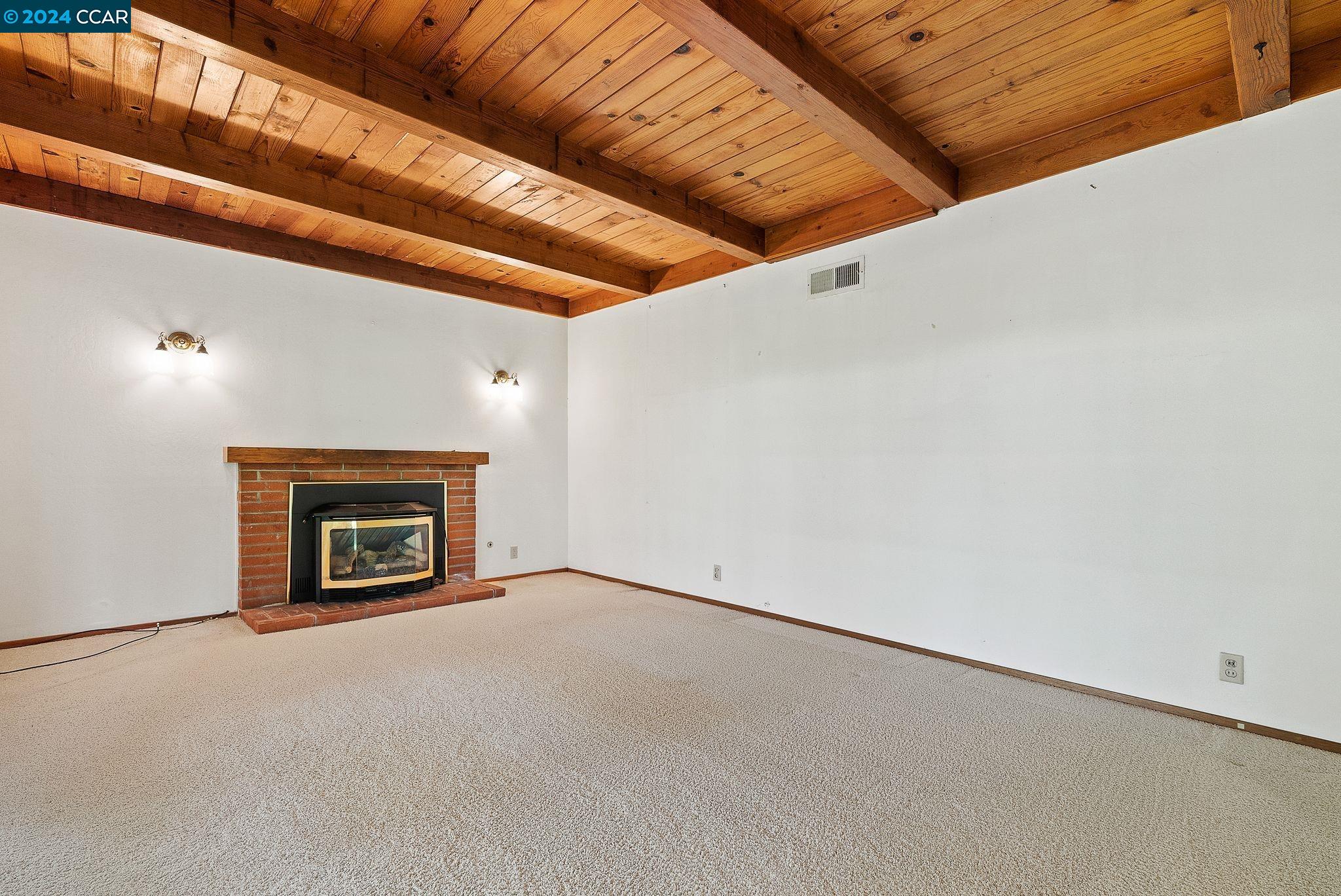 3085 Sun Ct