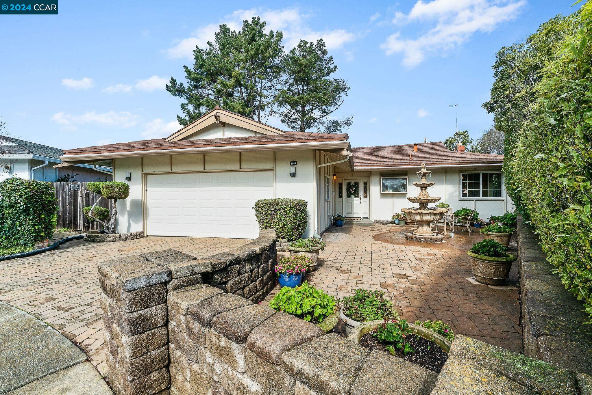 3085 Sun Ct