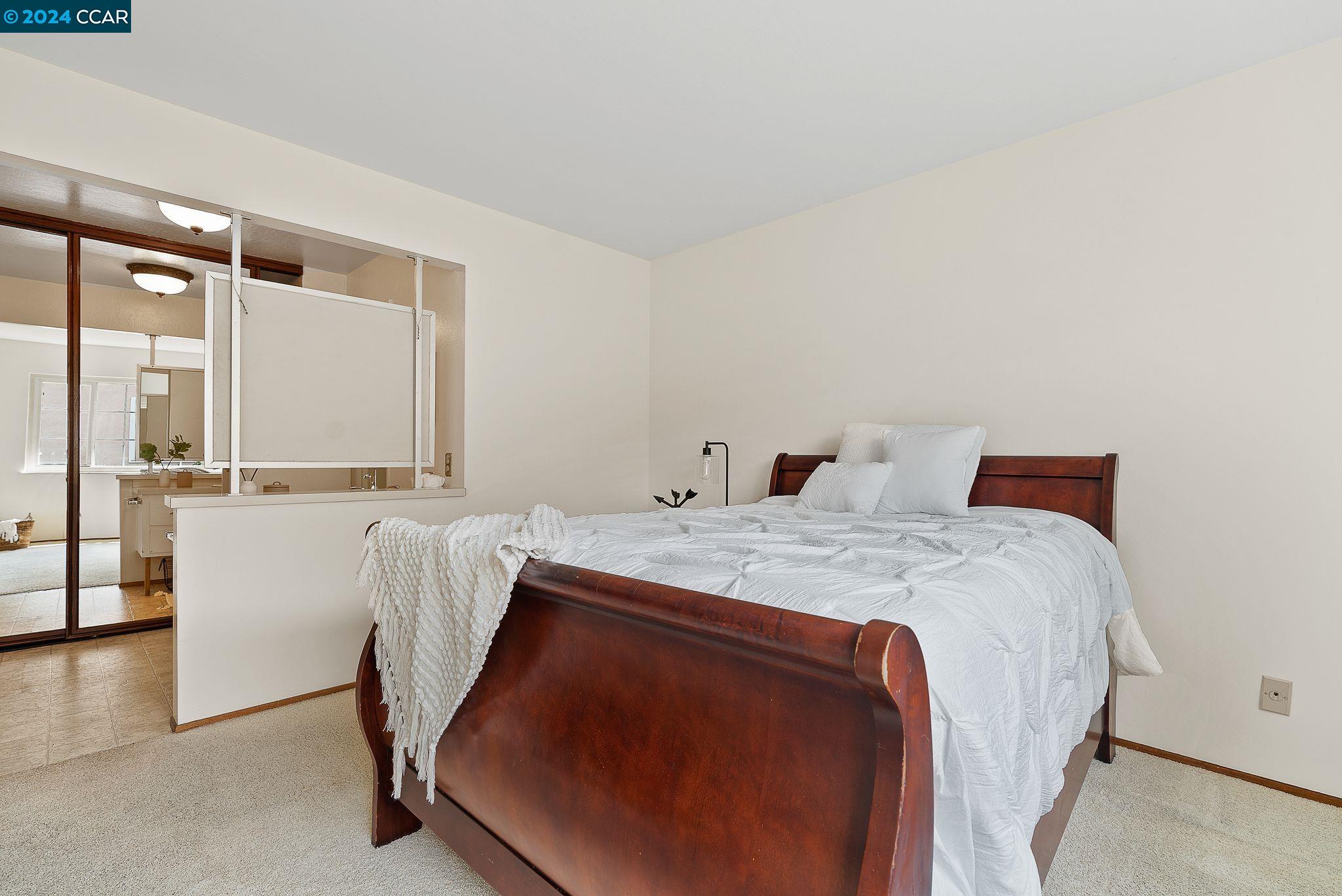 3085 Sun Ct