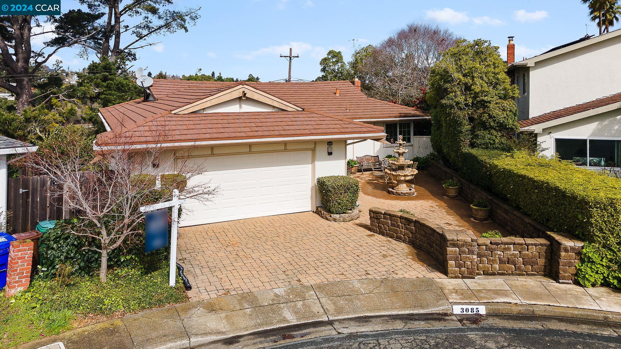 3085 Sun Ct