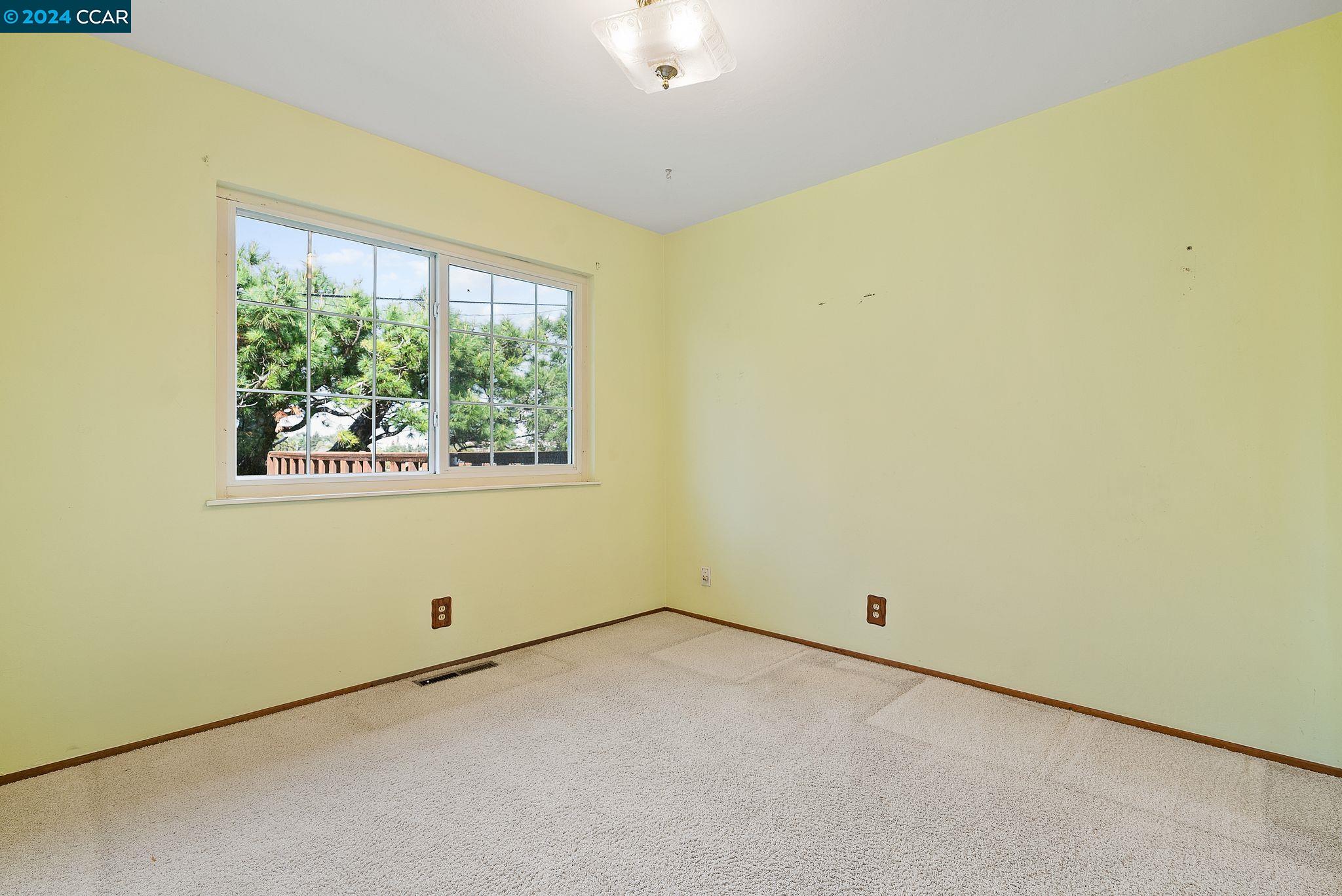 3085 Sun Ct