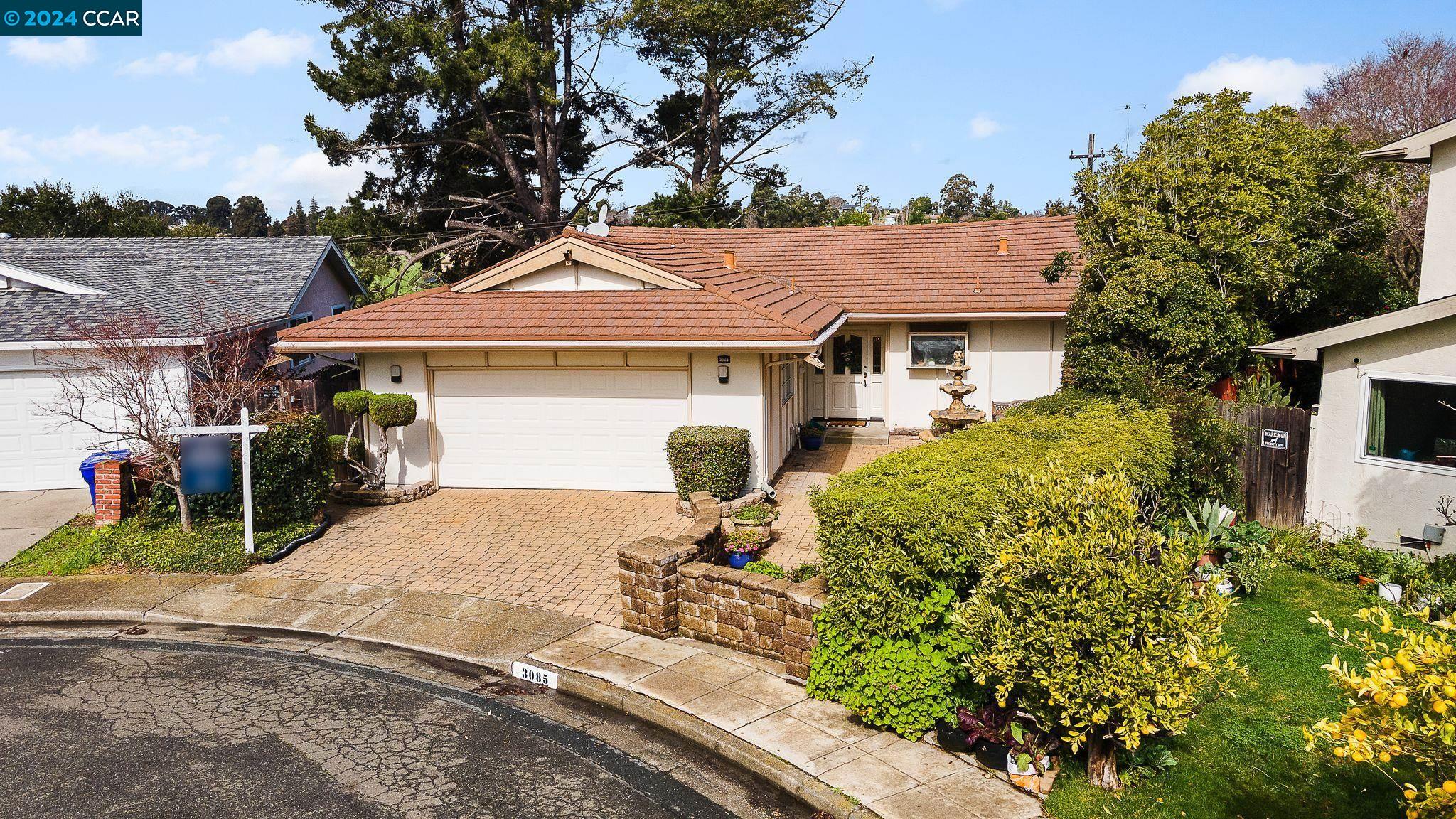 3085 Sun Ct