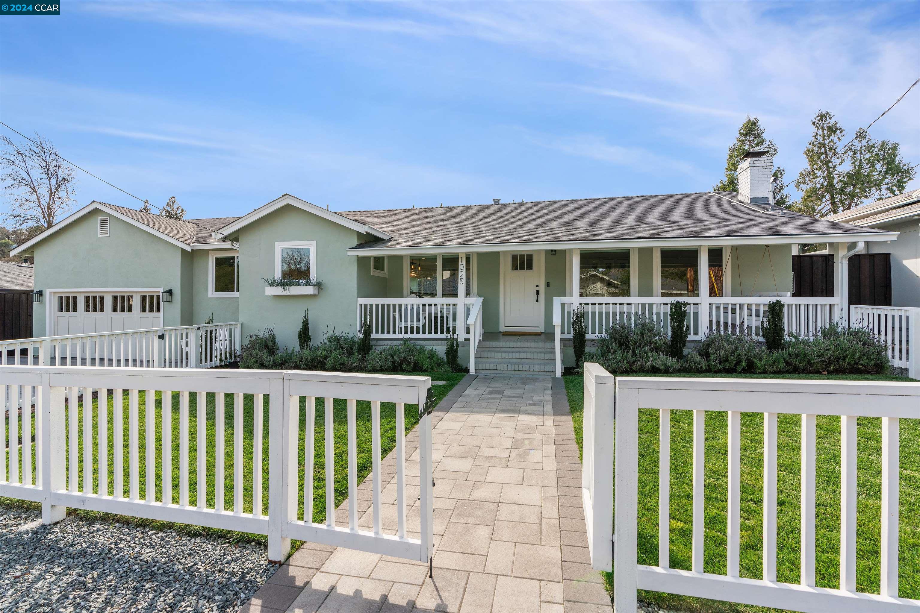 1025 Willow Dr