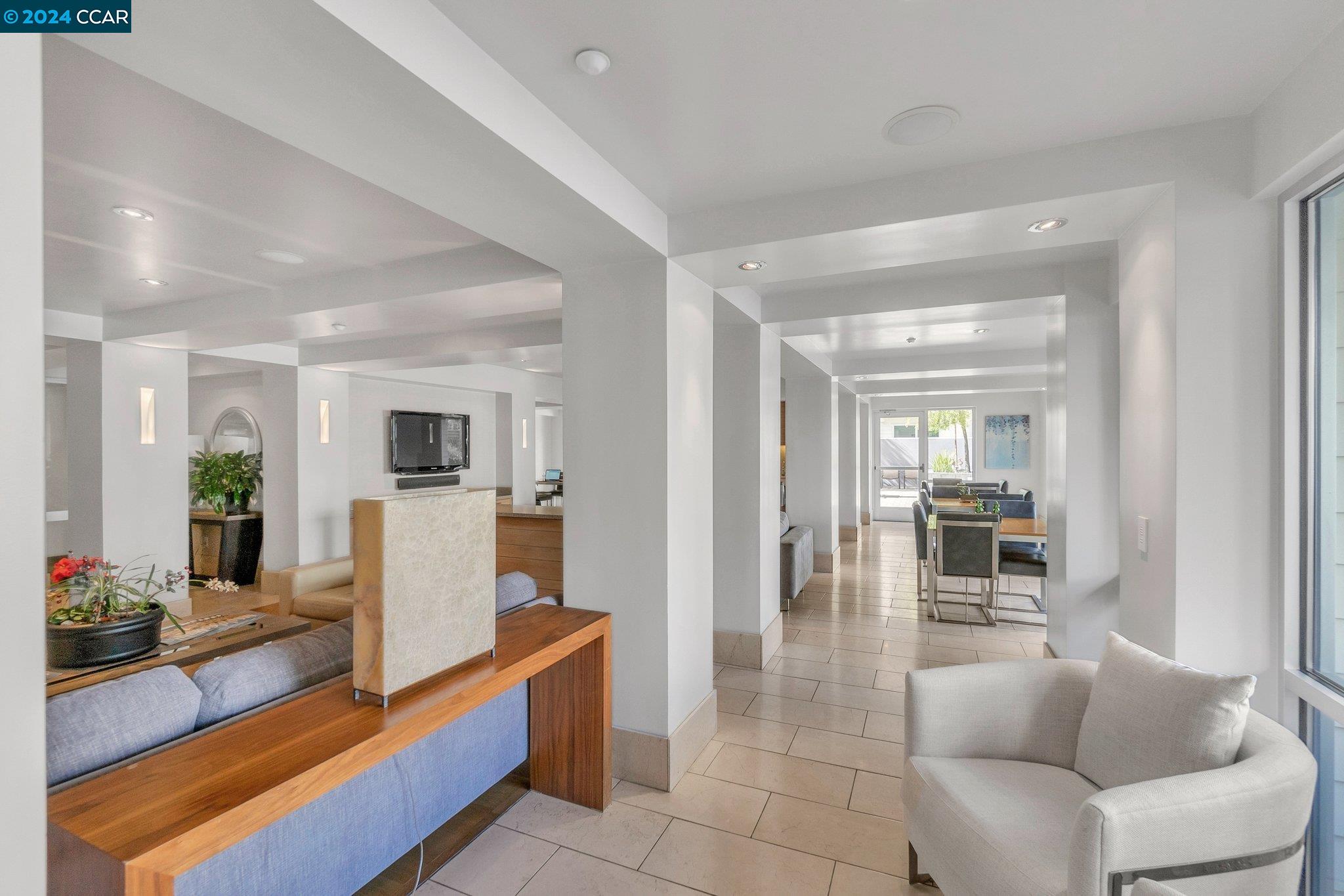 1655 N California Blvd # 207