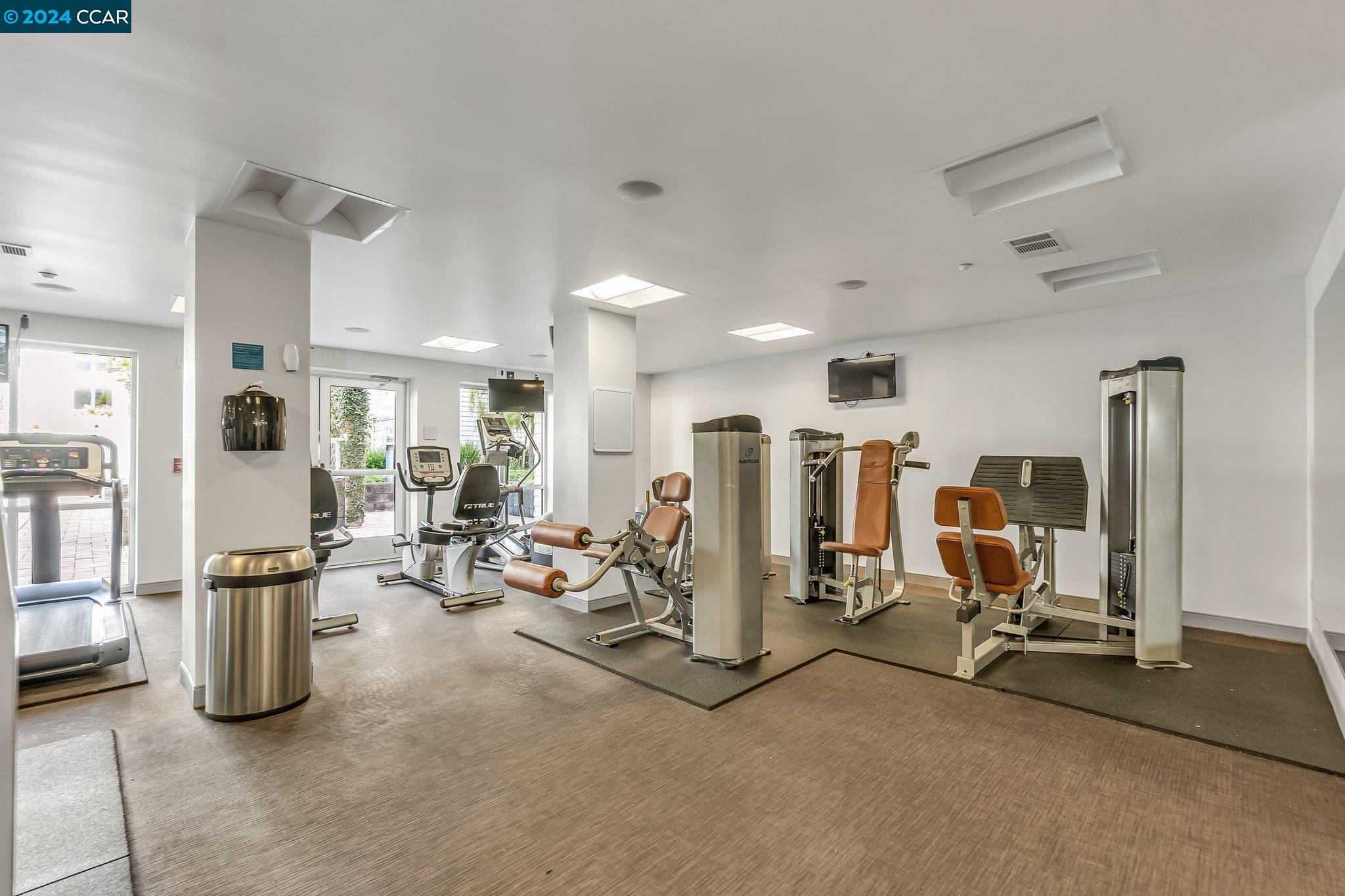 1655 N California Blvd # 207