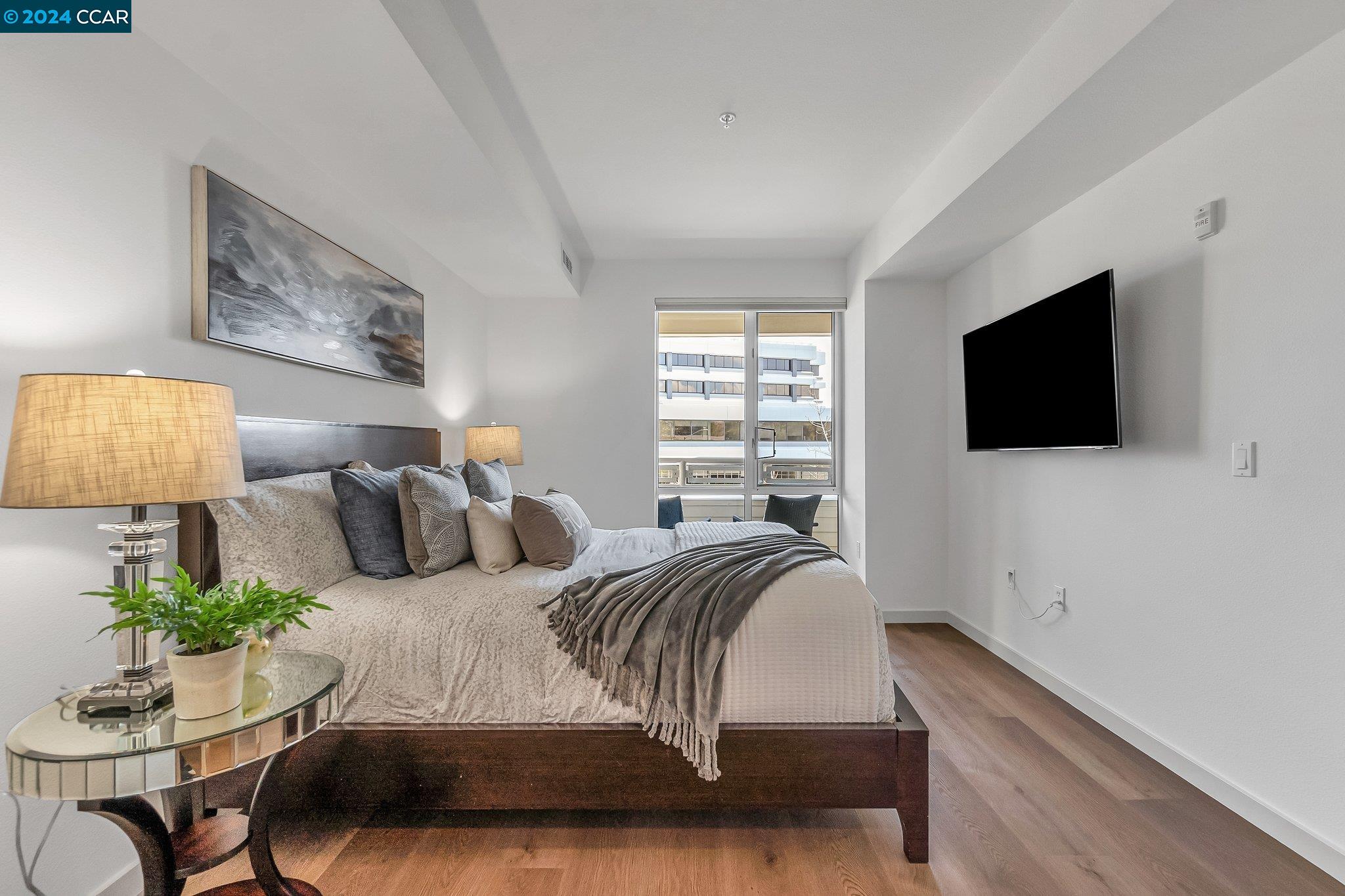 1655 N California Blvd # 207