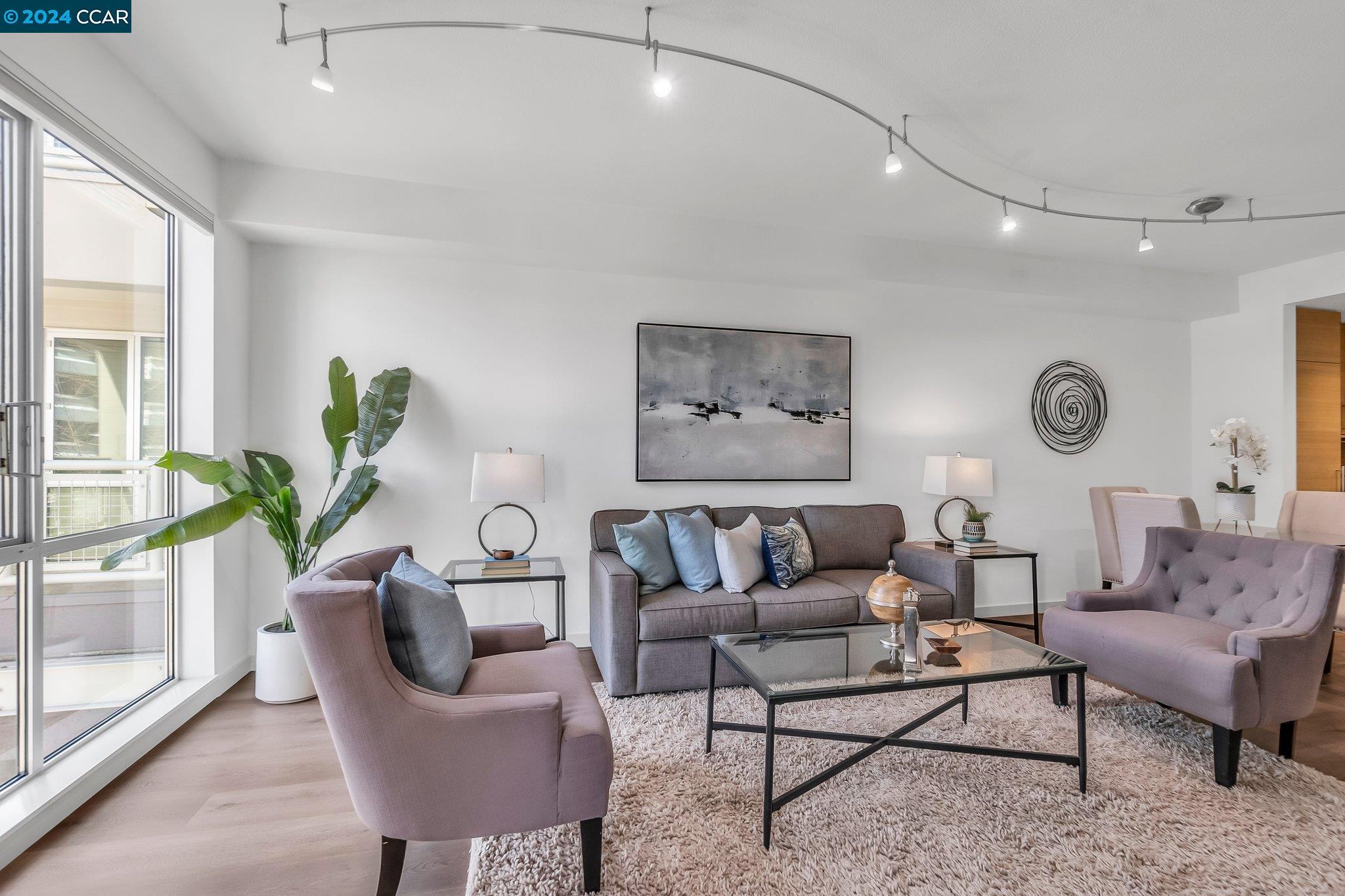 1655 N California Blvd # 207