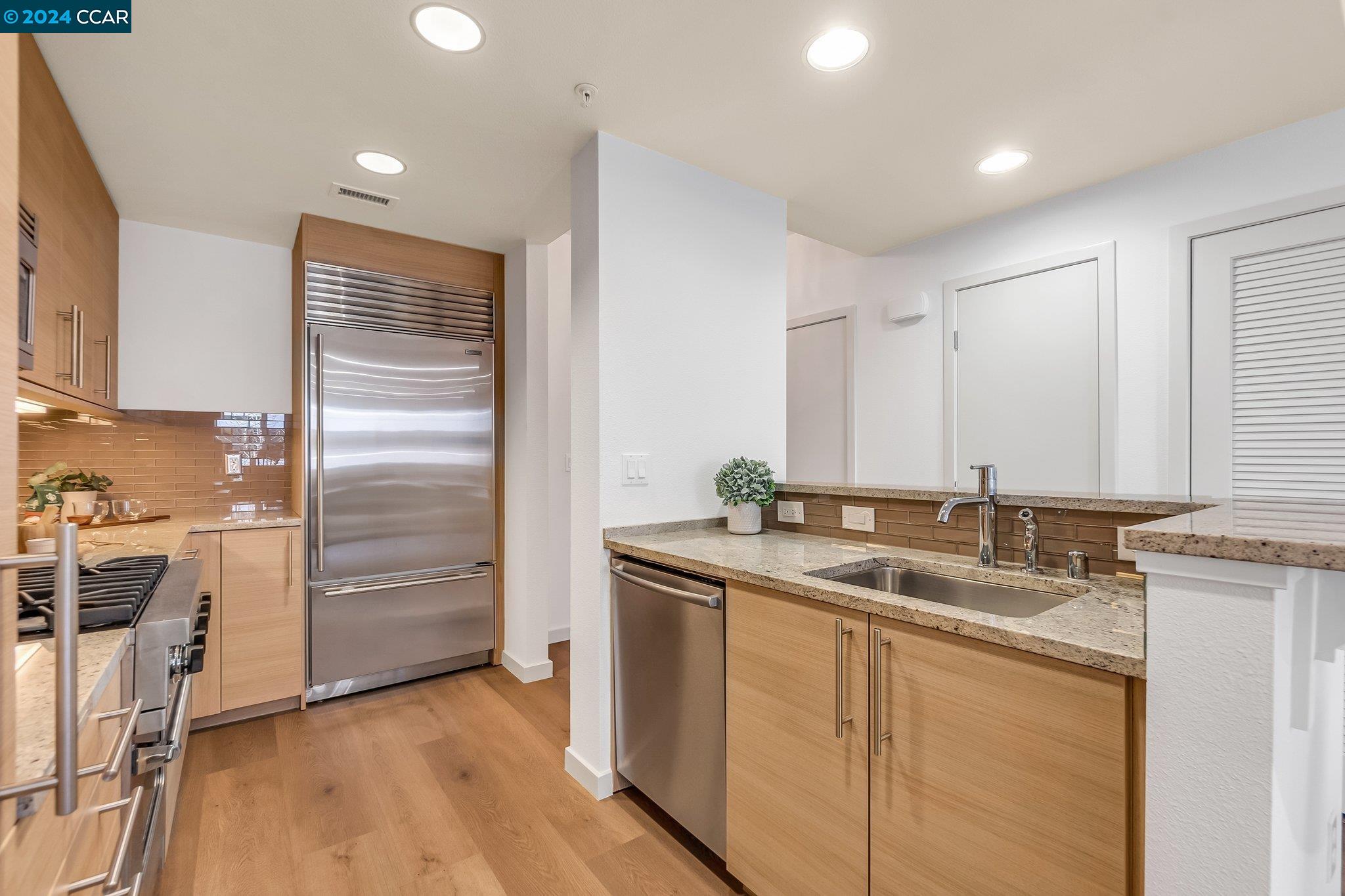 1655 N California Blvd # 207