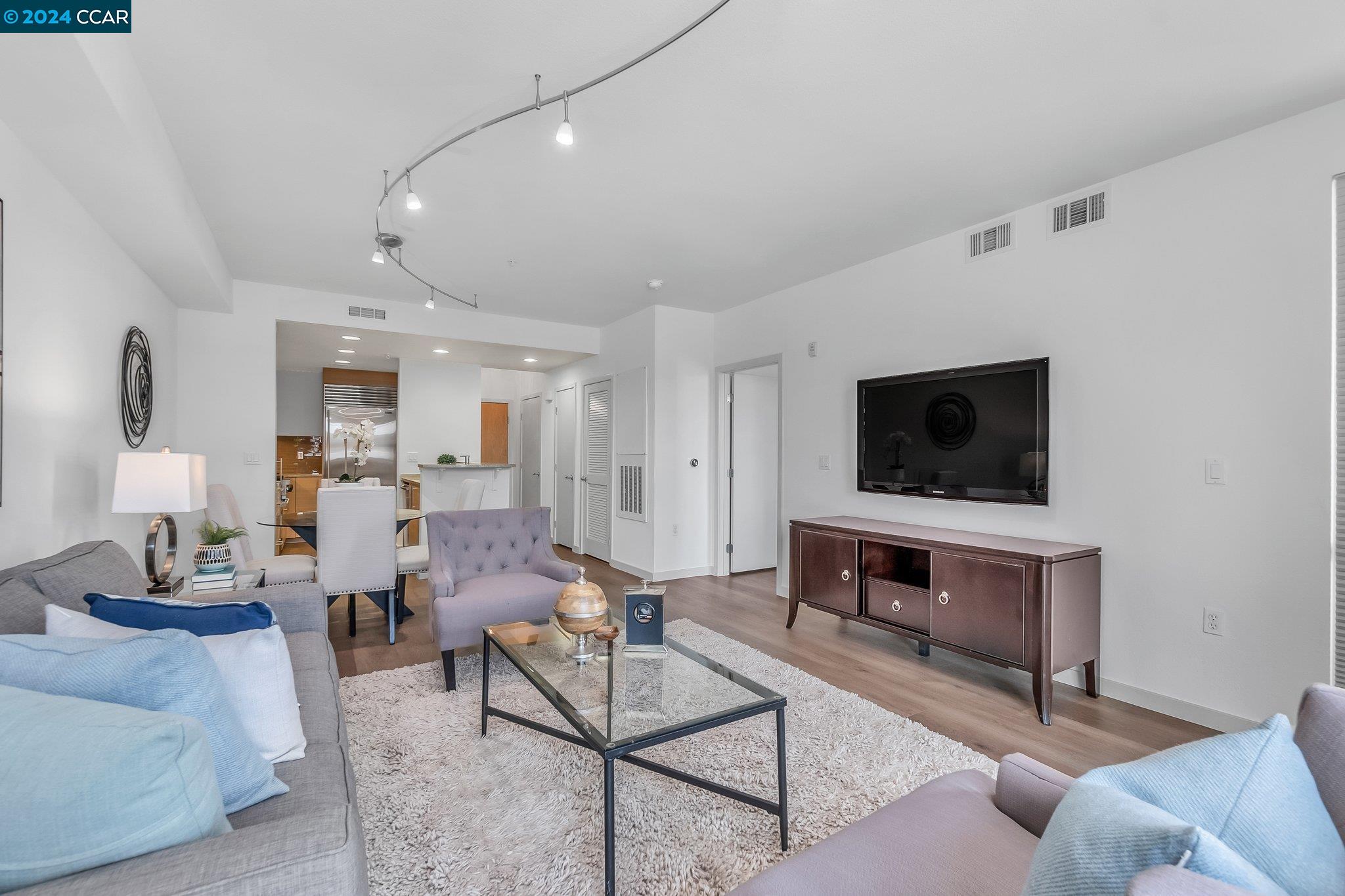 1655 N California Blvd # 207