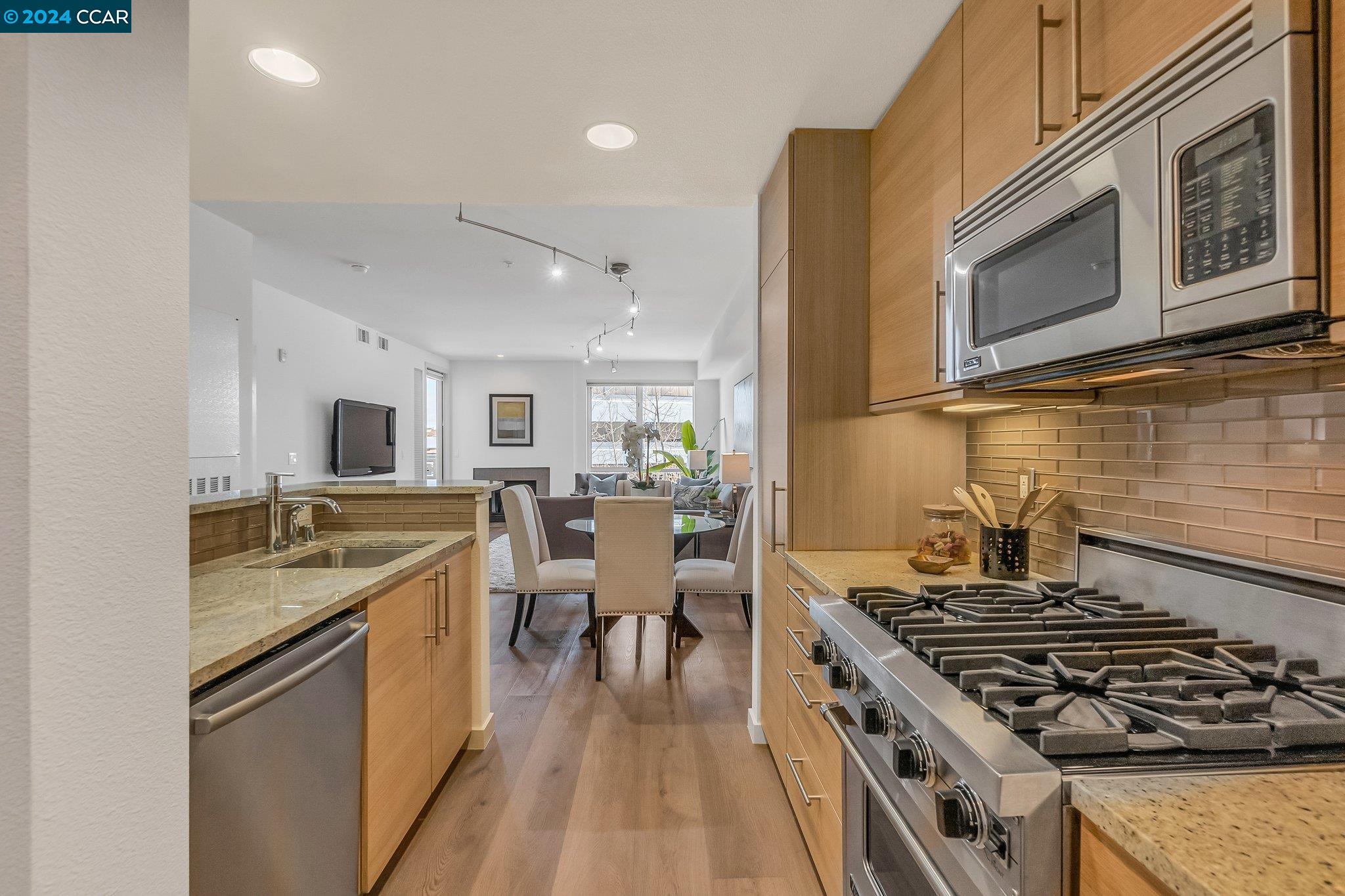1655 N California Blvd # 207