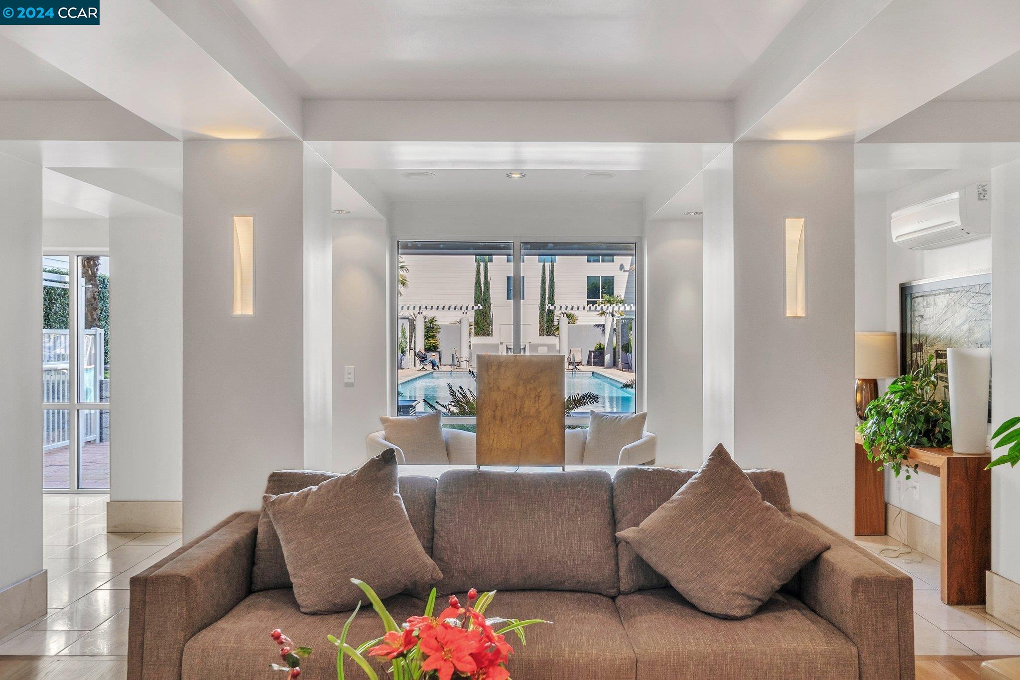 1655 N California Blvd # 207