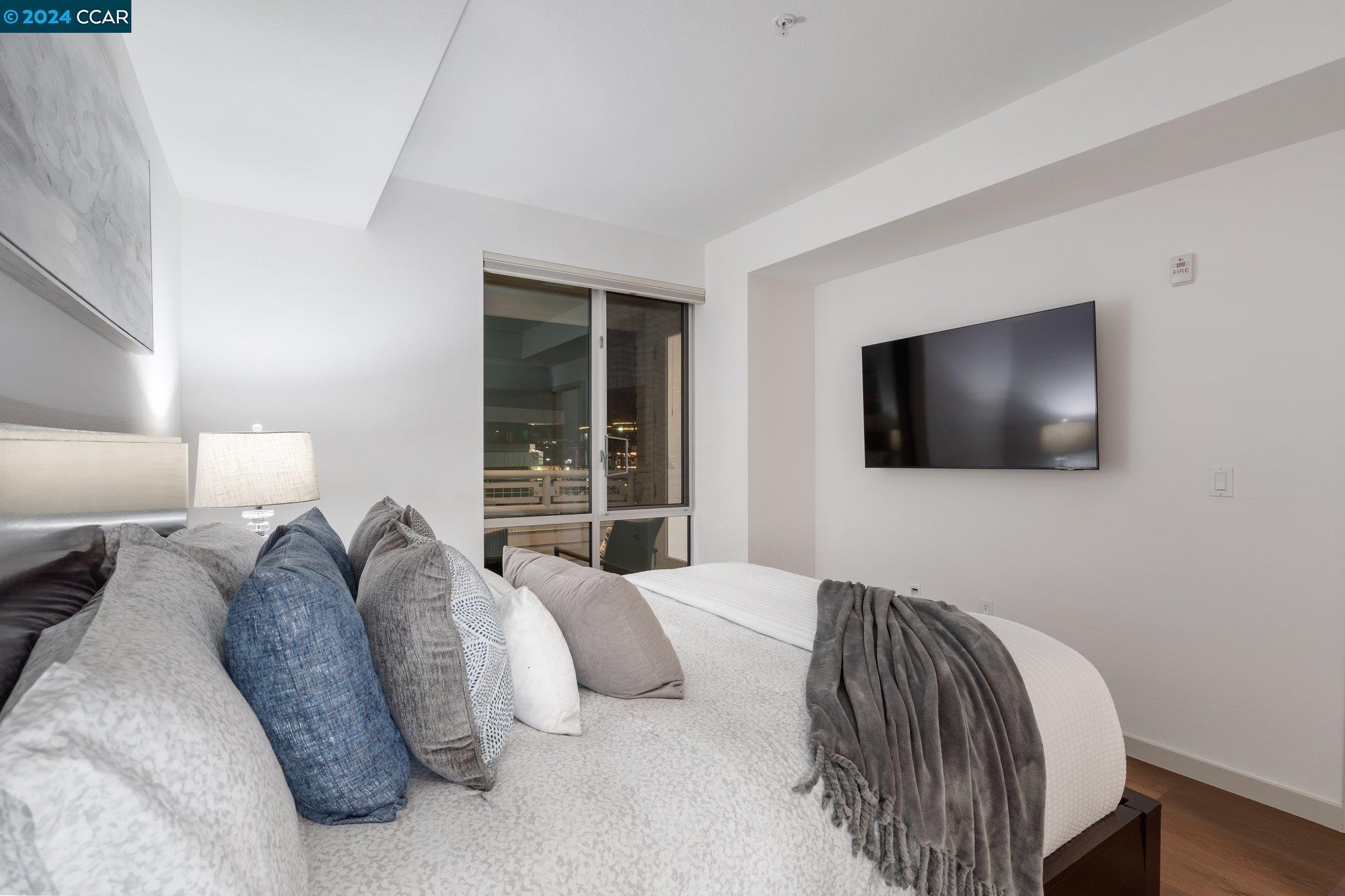 1655 N California Blvd # 207