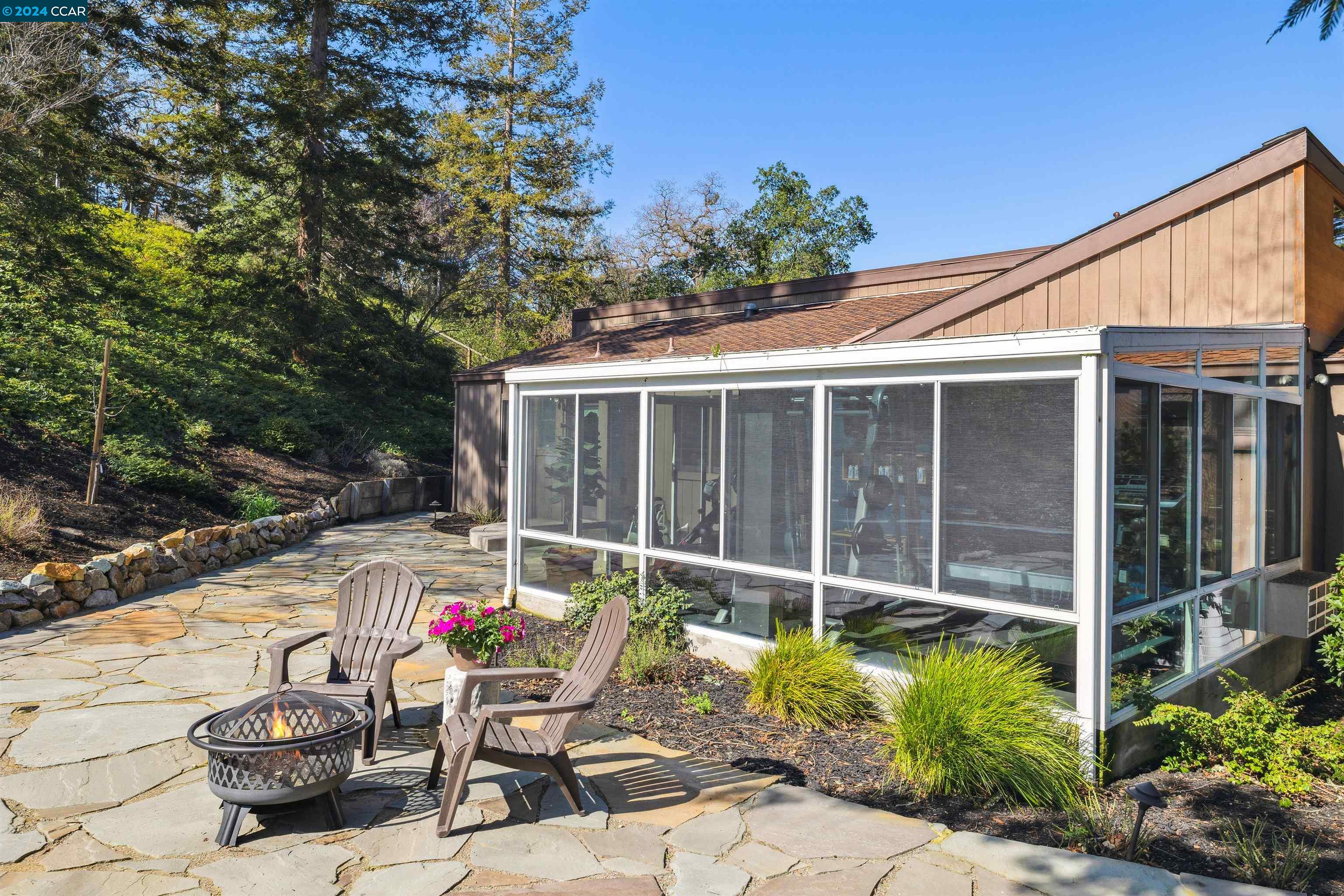 60 Stone Creek Place