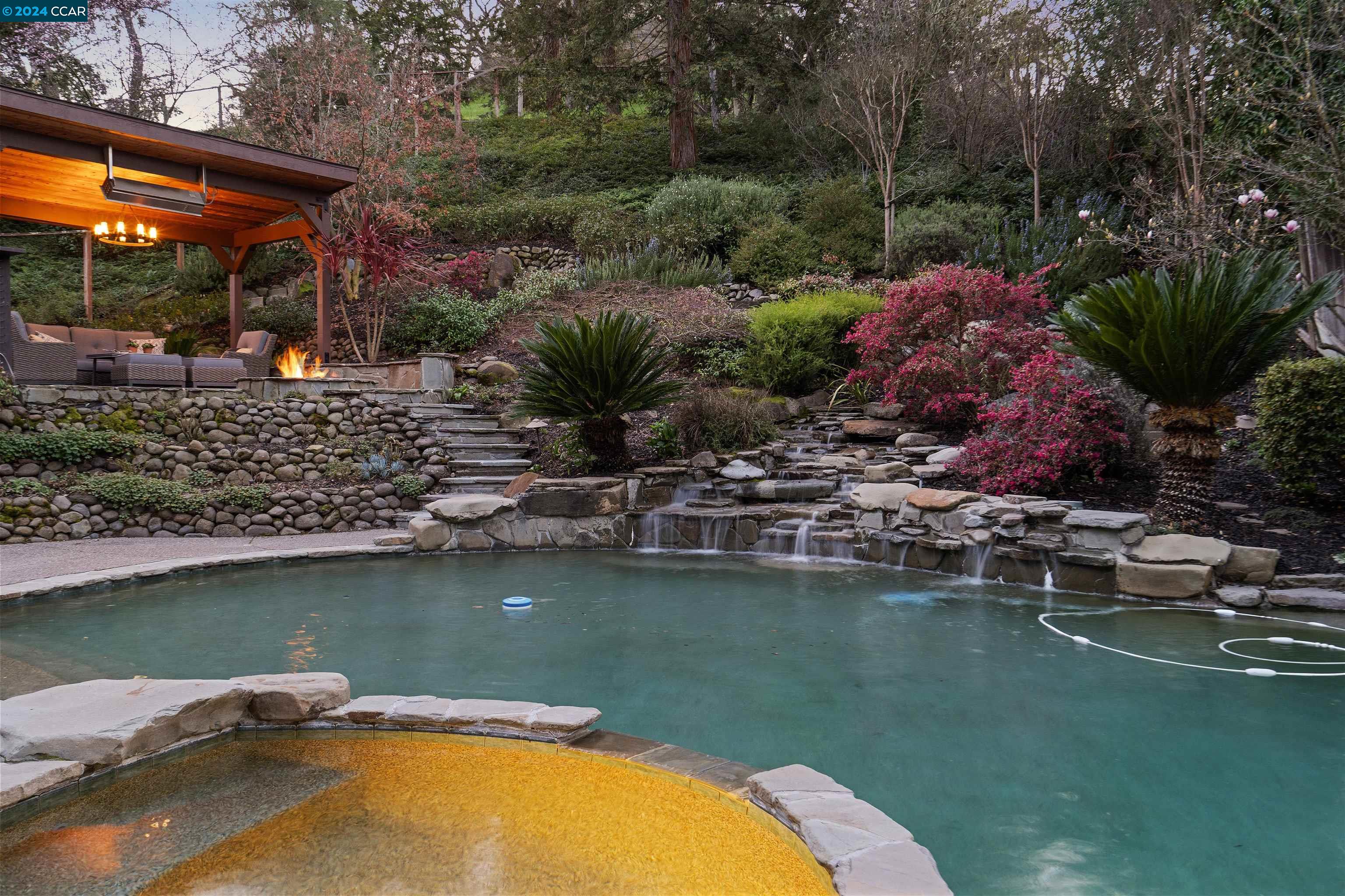 60 Stone Creek Place