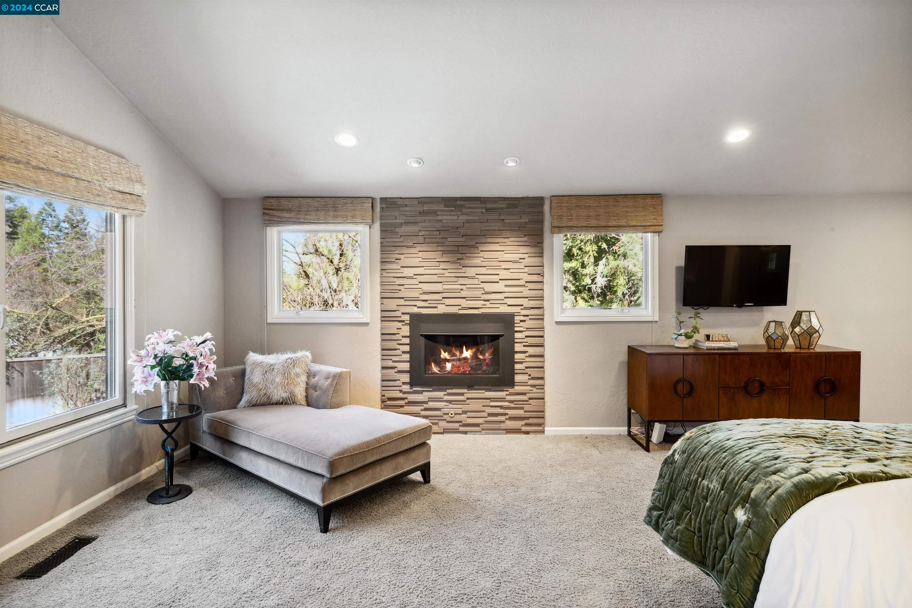 60 Stone Creek Place