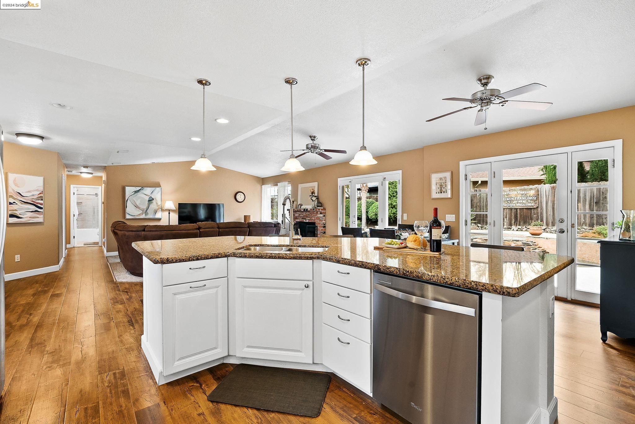 1240 Woodside DR
