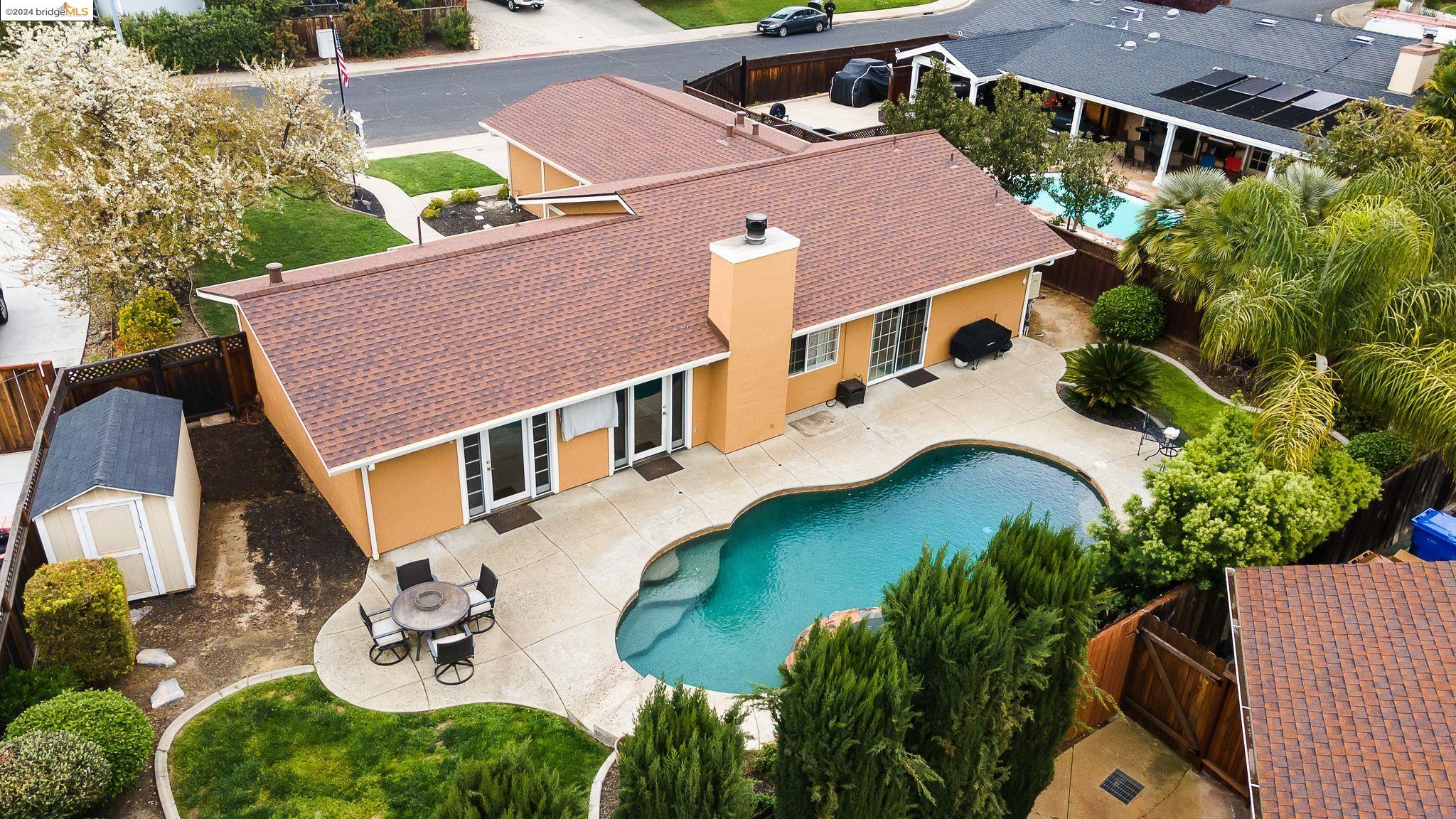1240 Woodside DR