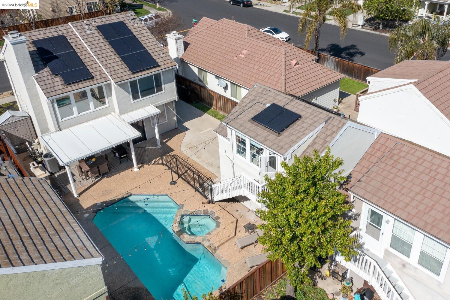 342 Chaucer Dr