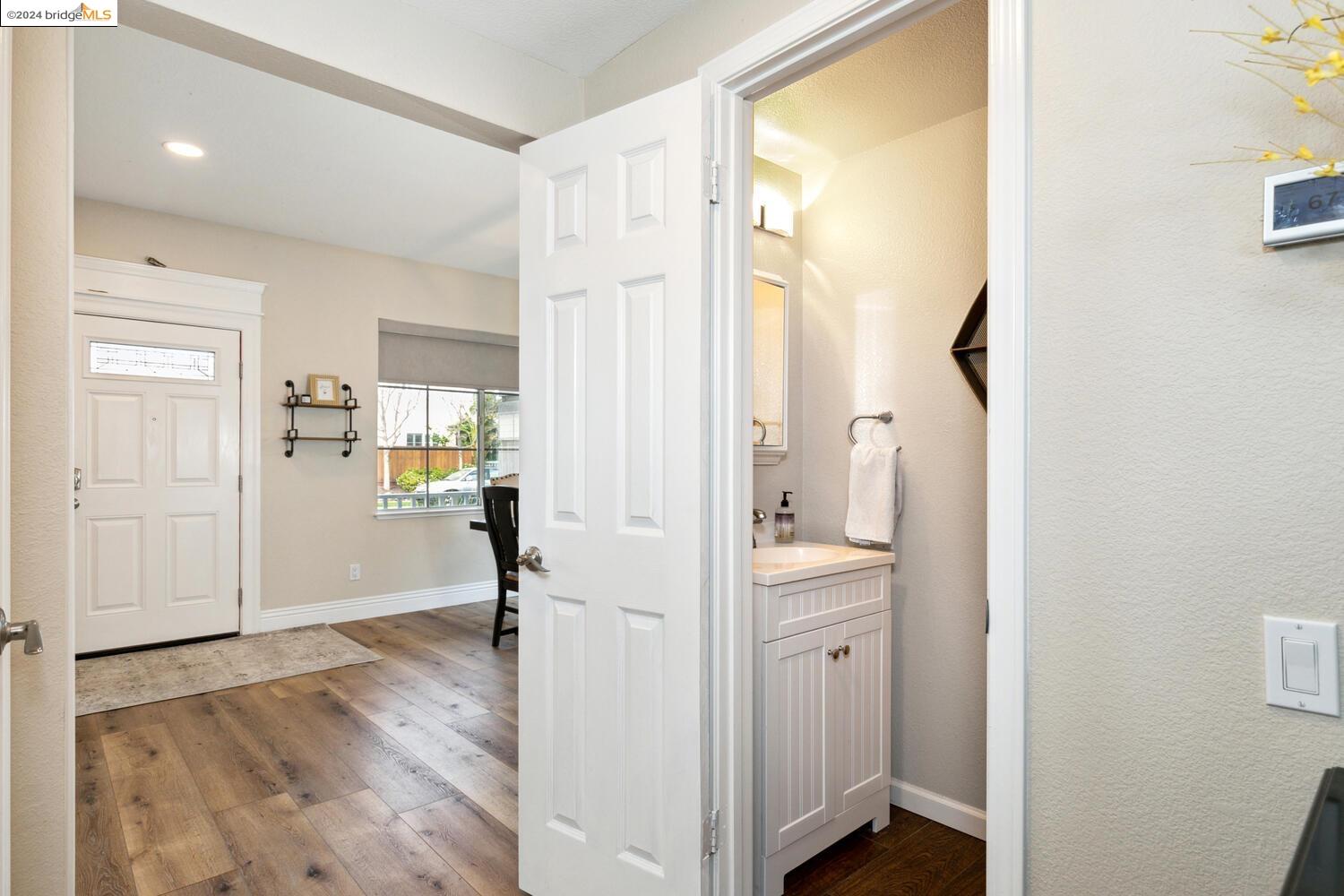 342 Chaucer Dr