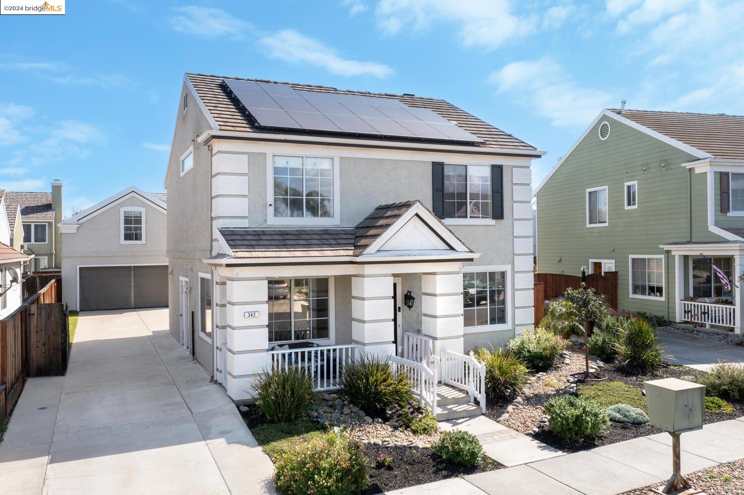 342 Chaucer Dr