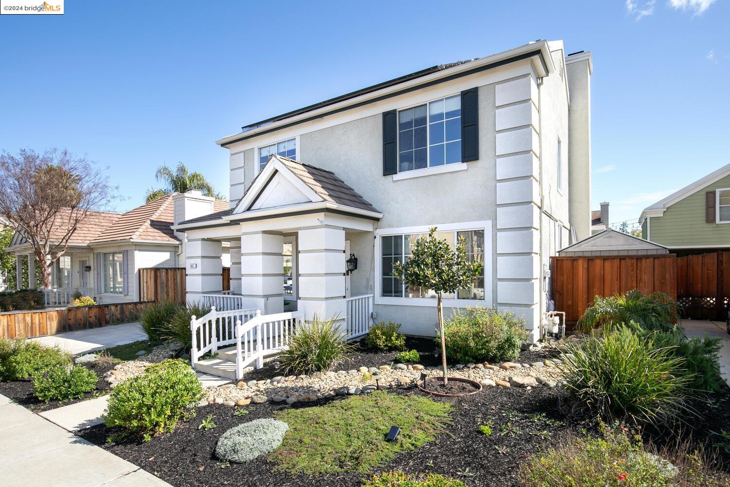 342 Chaucer Dr