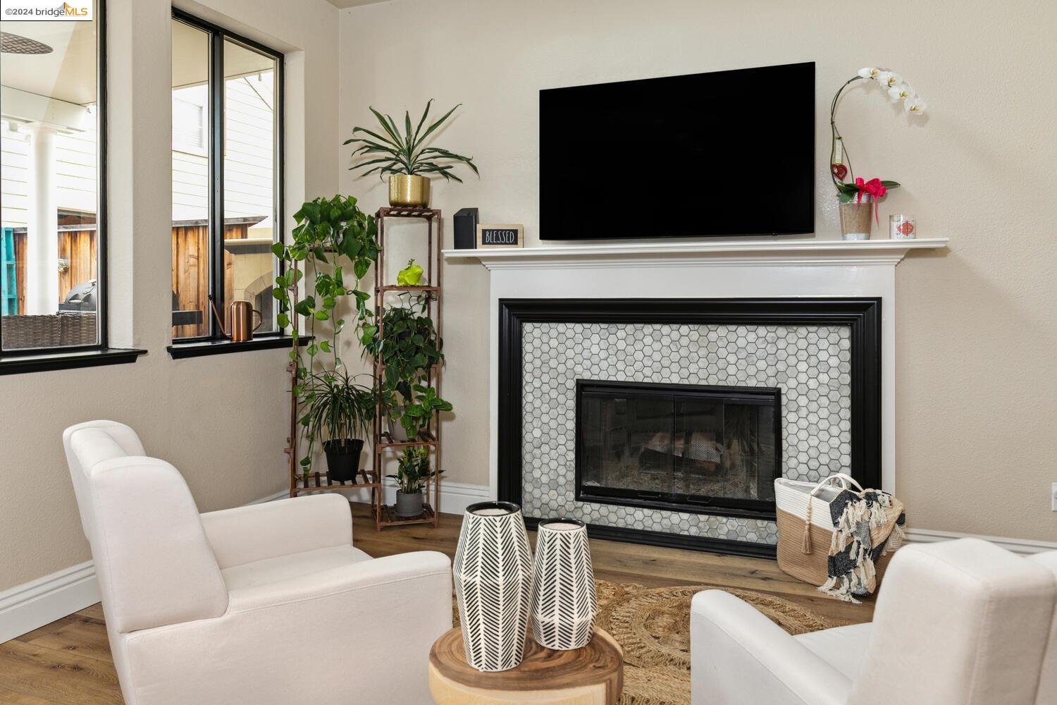 342 Chaucer Dr