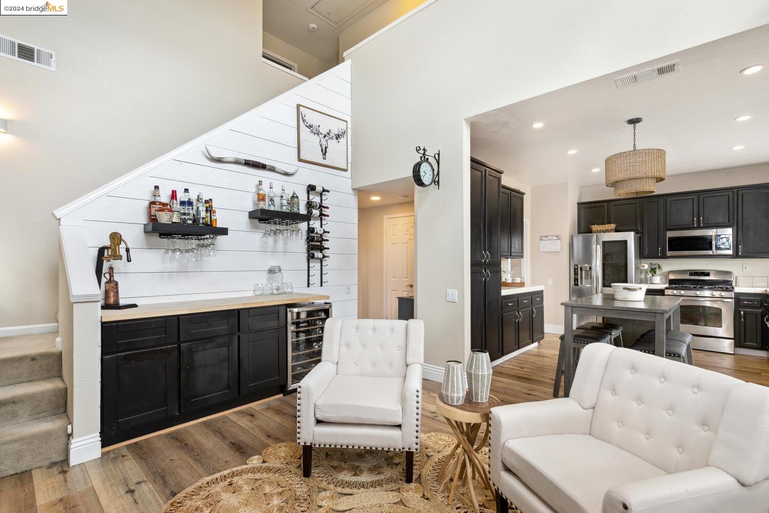 342 Chaucer Dr