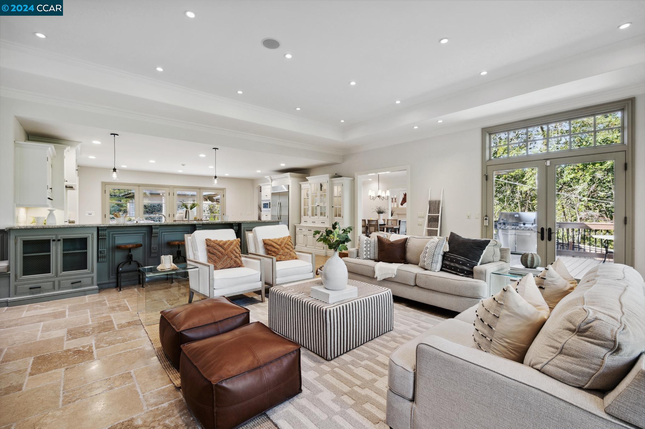 32 Crest Rd
