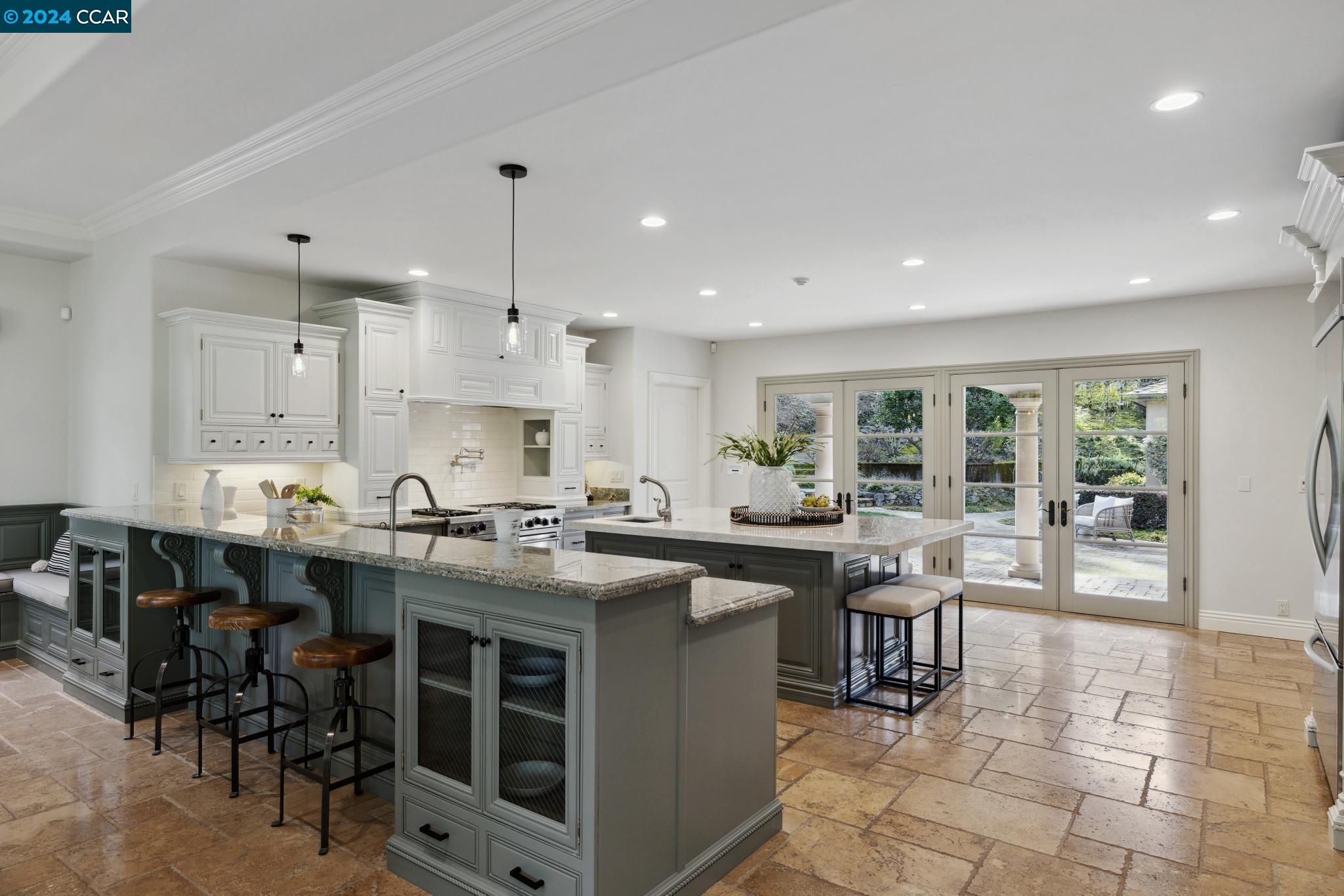 32 Crest Rd