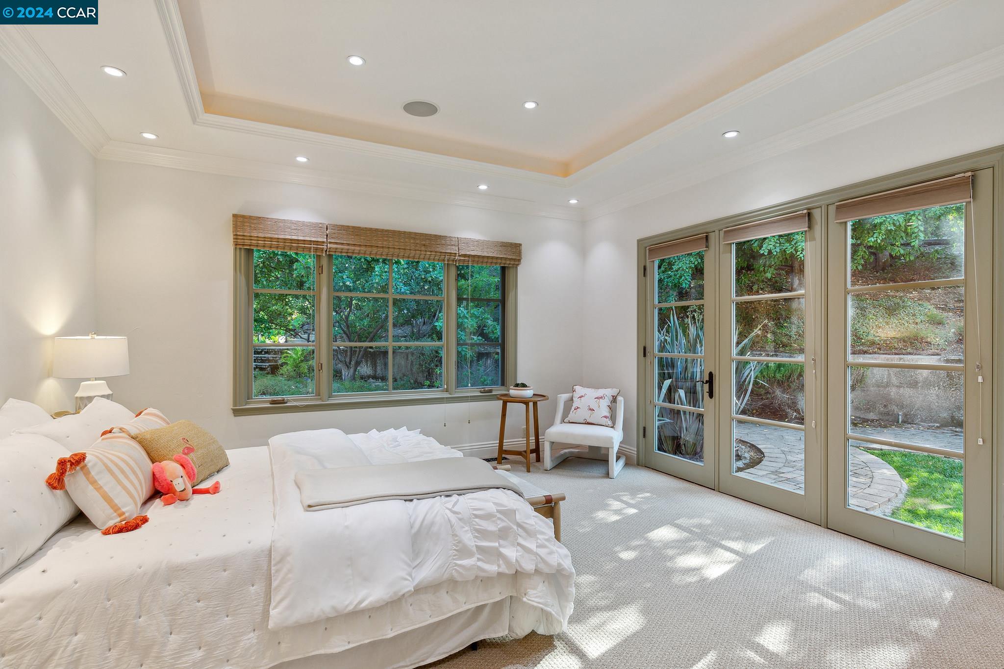 32 Crest Rd