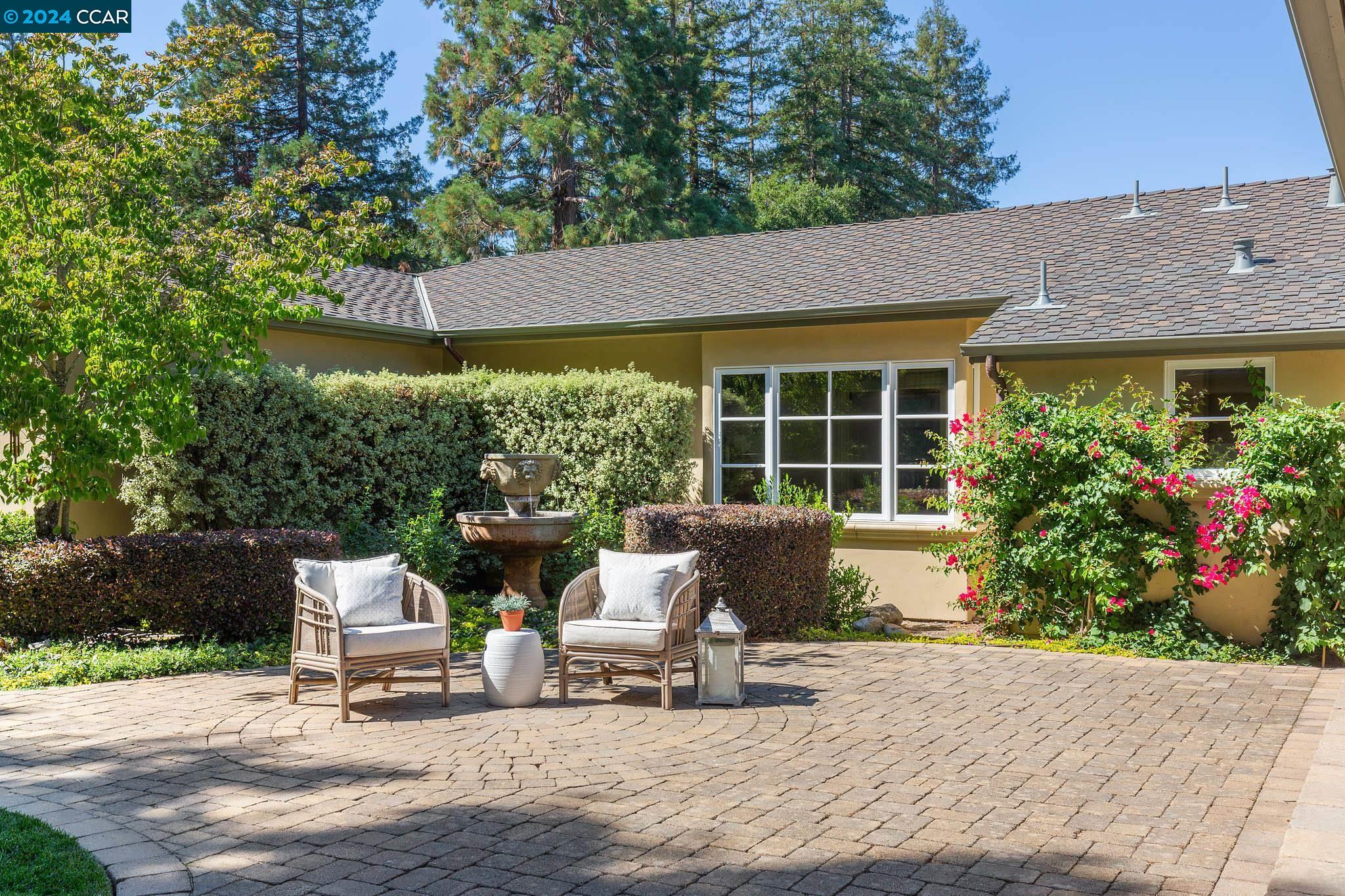 32 Crest Rd
