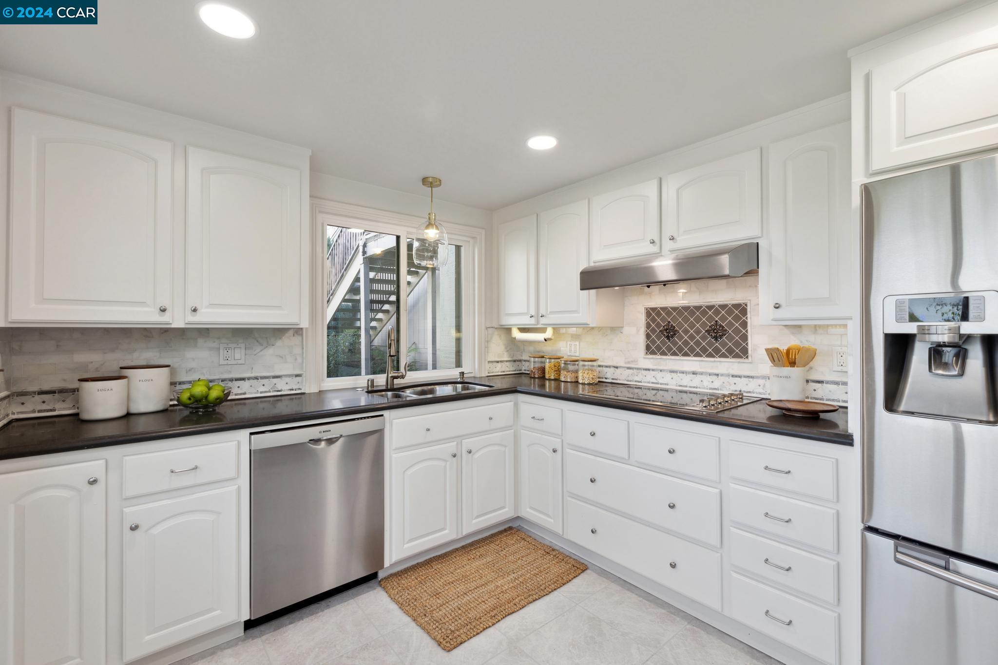 3580 Rossmoor Pkwy # 4