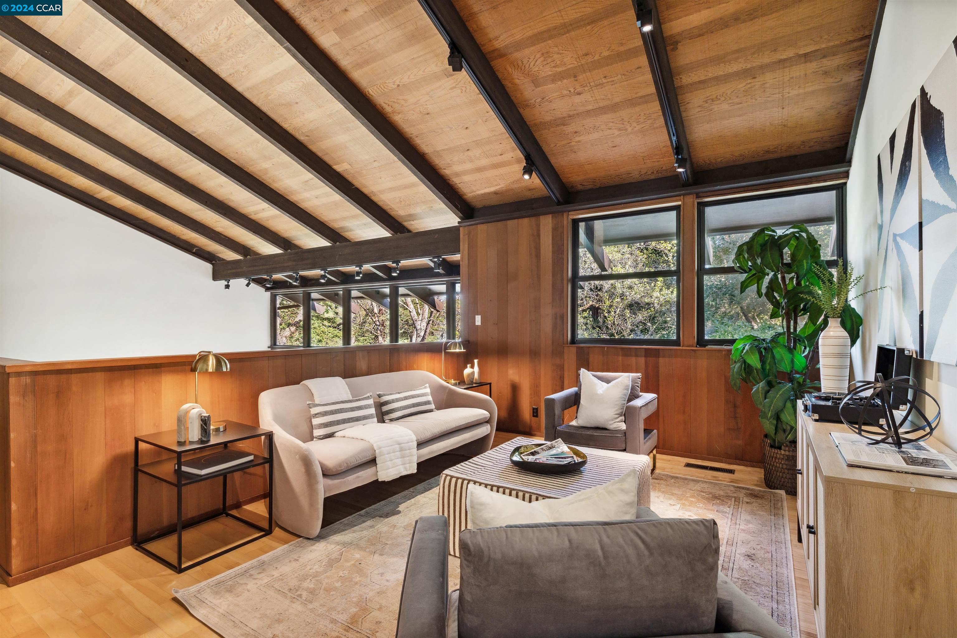 1258 N Scenic Dr.