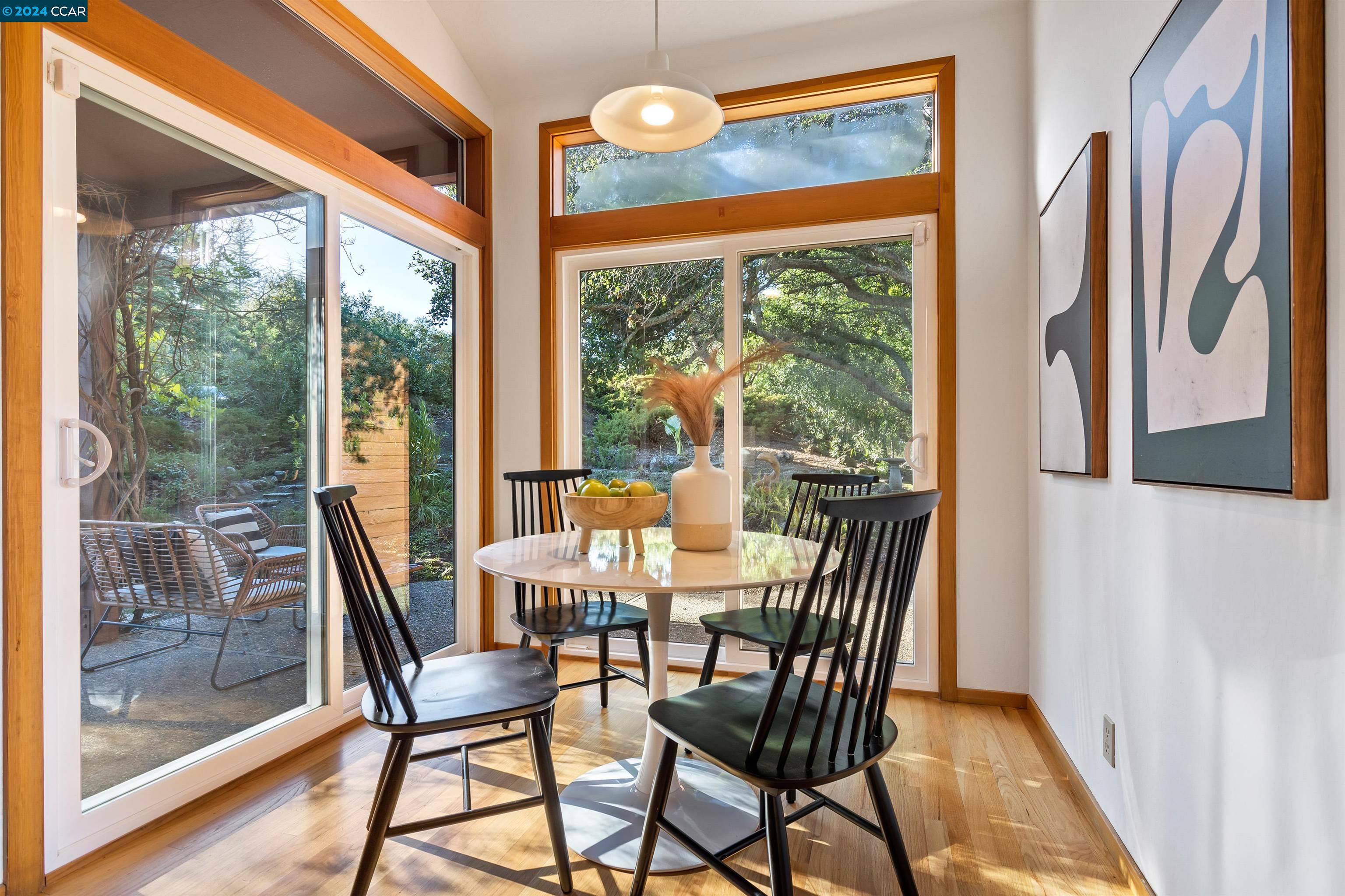 8 Mountain View Ln
