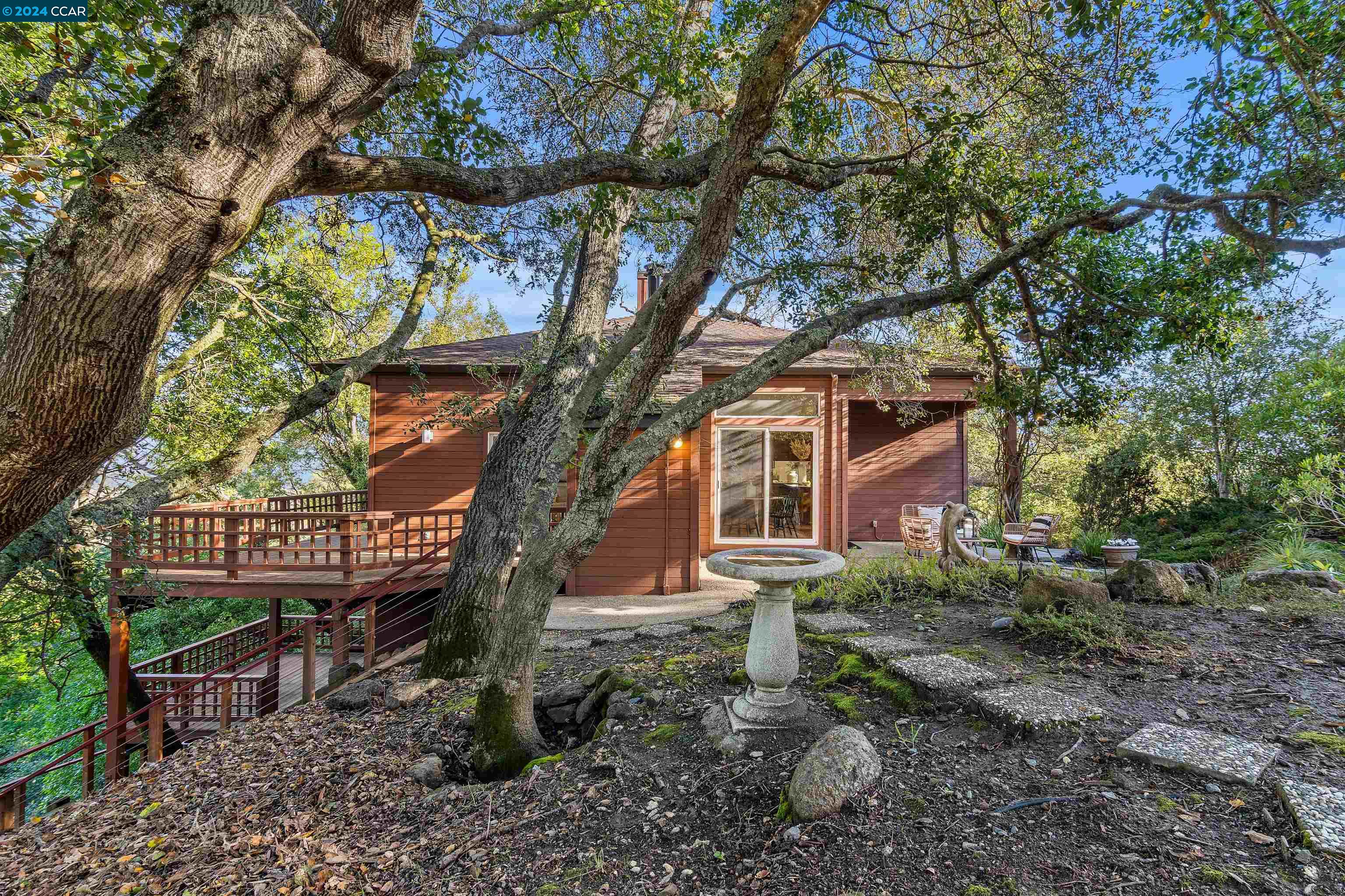 8 Mountain View Ln