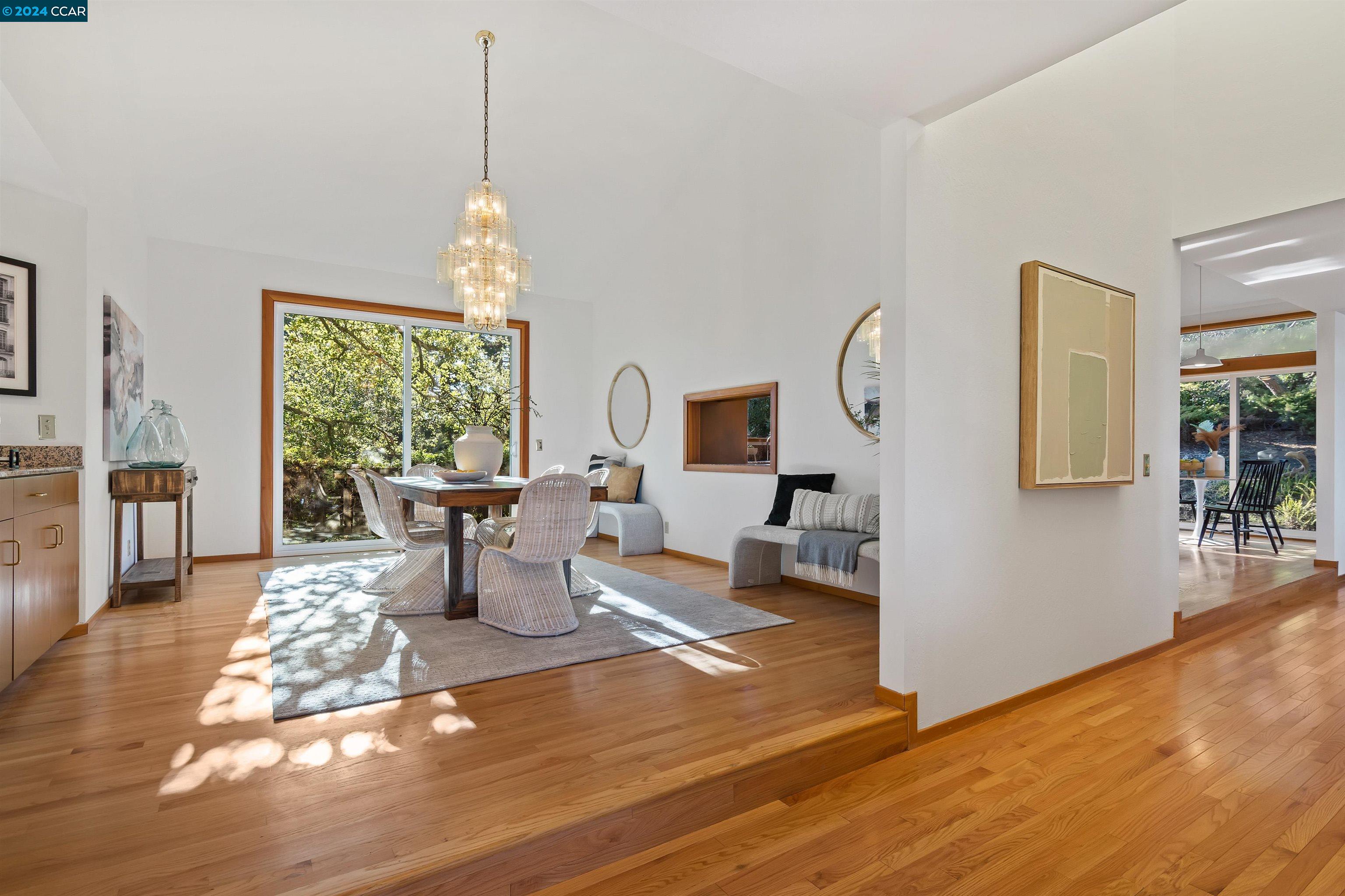 8 Mountain View Ln