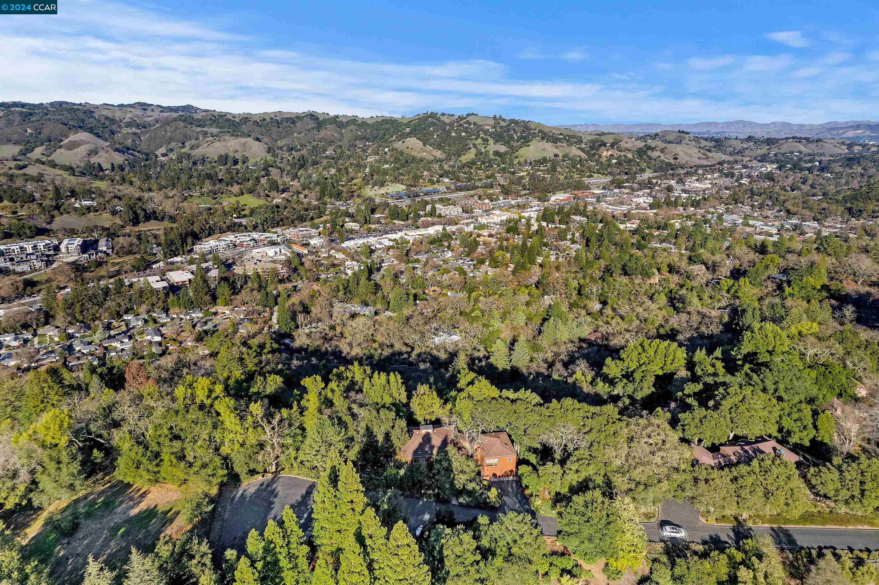 8 Mountain View Ln