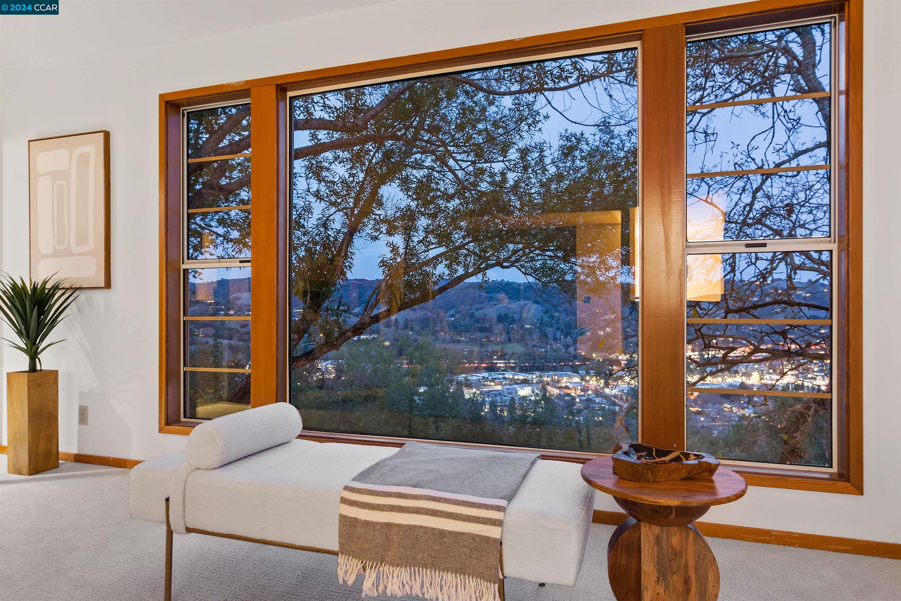 8 Mountain View Ln
