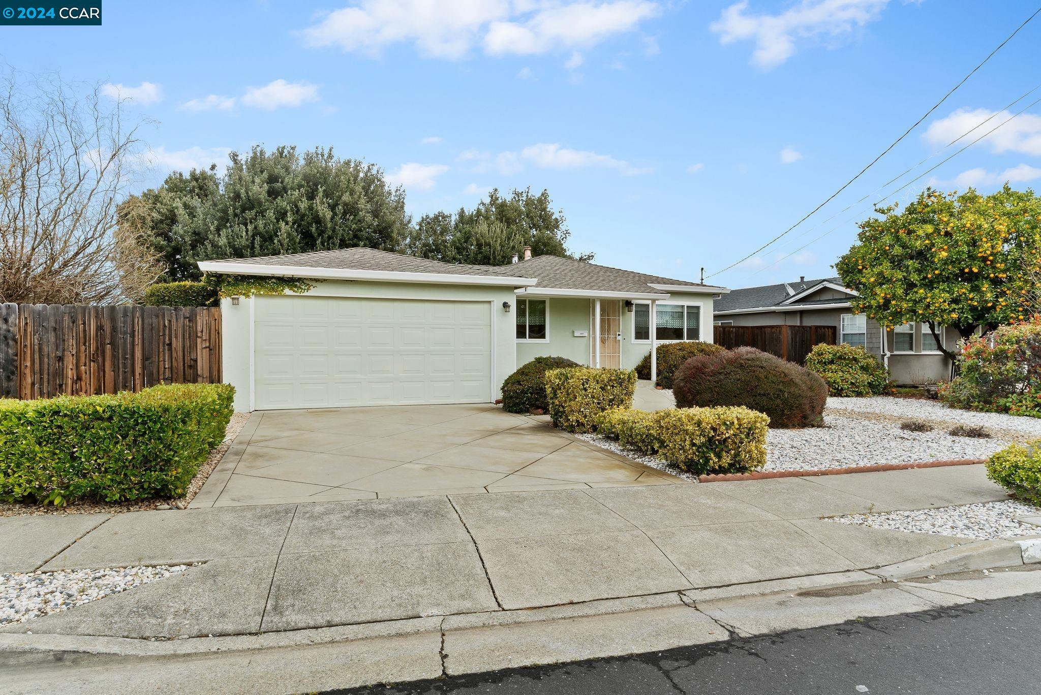 1519 Cherrywood Dr